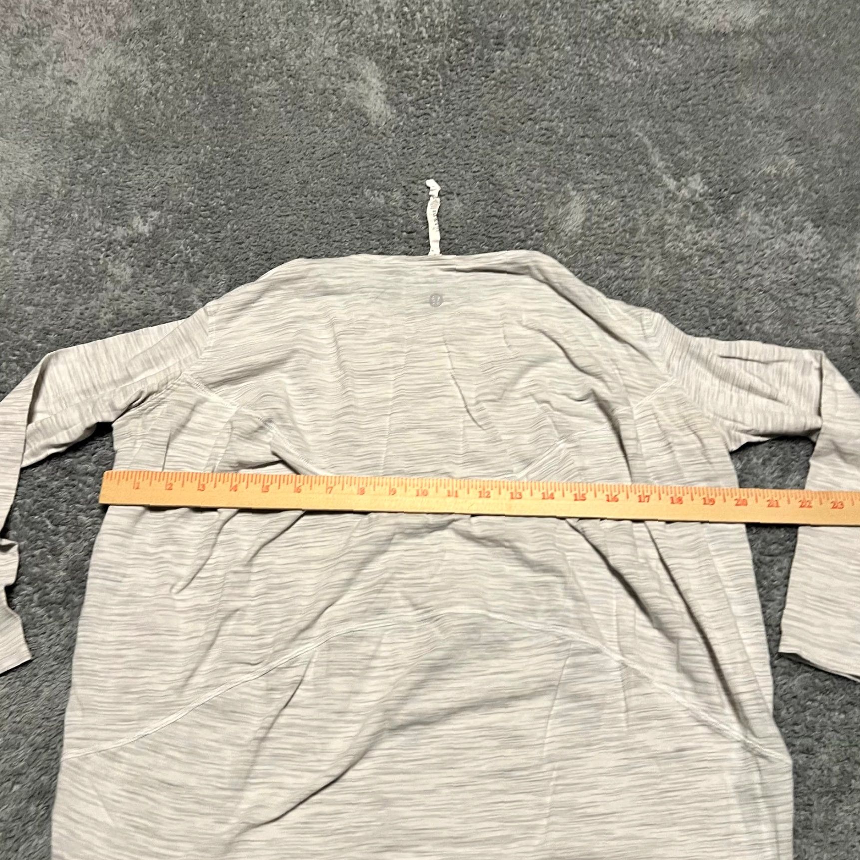 Lululemon Lululemon Shirt Womens 2 Heather Gray Long Sleeve Oversized Shirt Women 2 Heather Gray Regular Casual Womens Size XS / US 0-2 / IT 36-38 - 4 Thumbnail