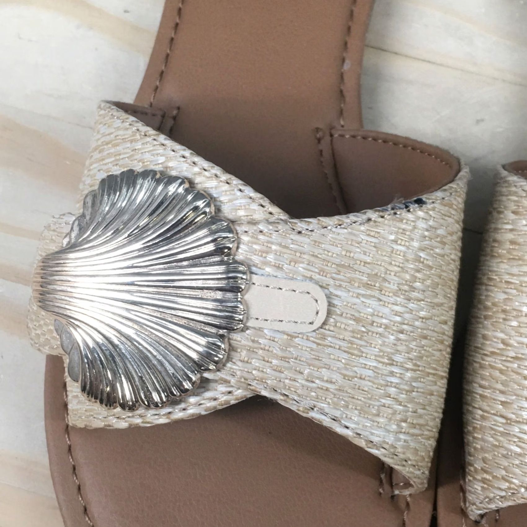 Vintage Universal Thread Sandals Womens 8 Nesryn Shell Ornament Flats Slide Brown Raffia Size US 8 / IT 38 - 4 Thumbnail