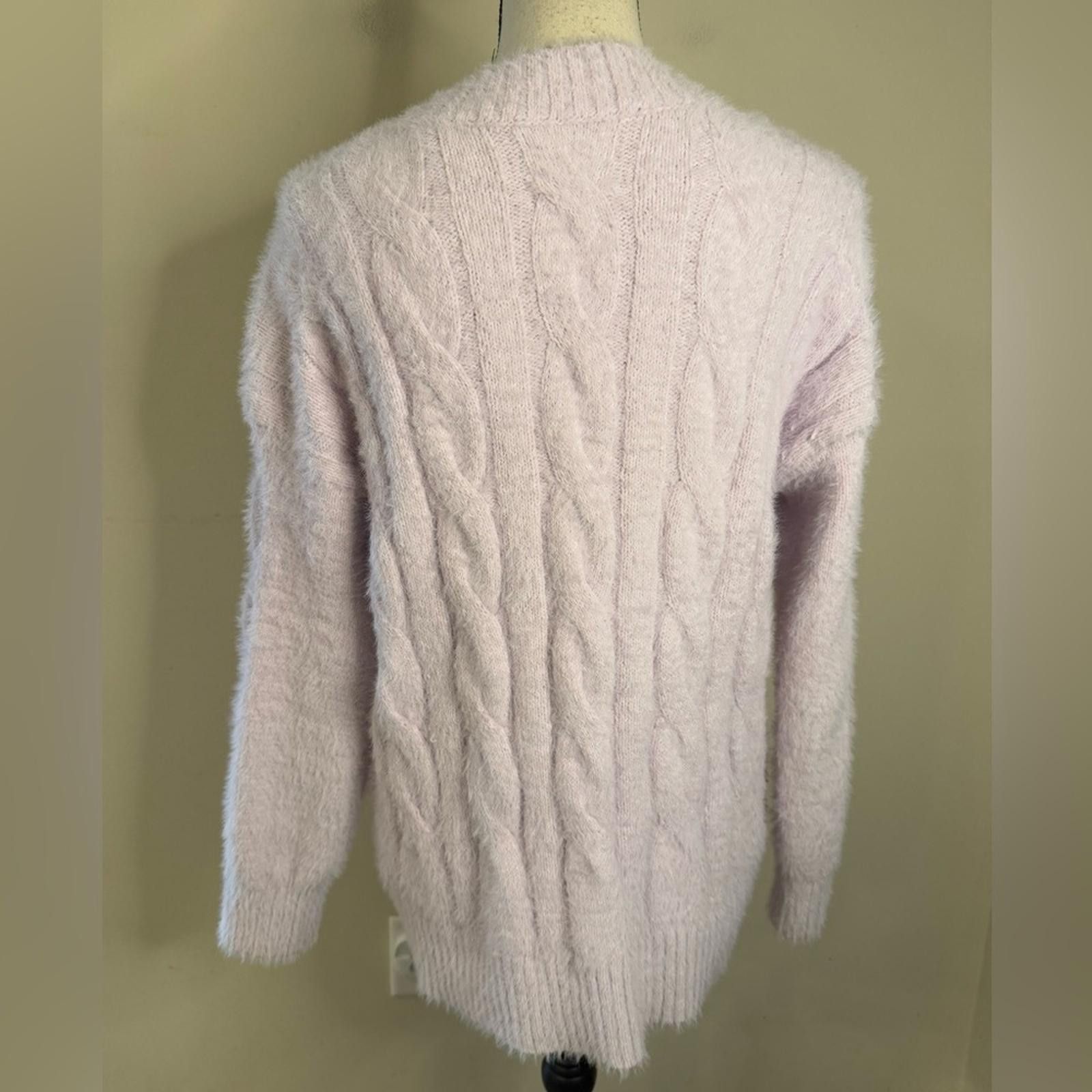 Lucky Brand Lucky Brand lavender cable knit sweater FLAWED hole SZ M Size M / US 6-8 / IT 42-44 - 2 Thumbnail