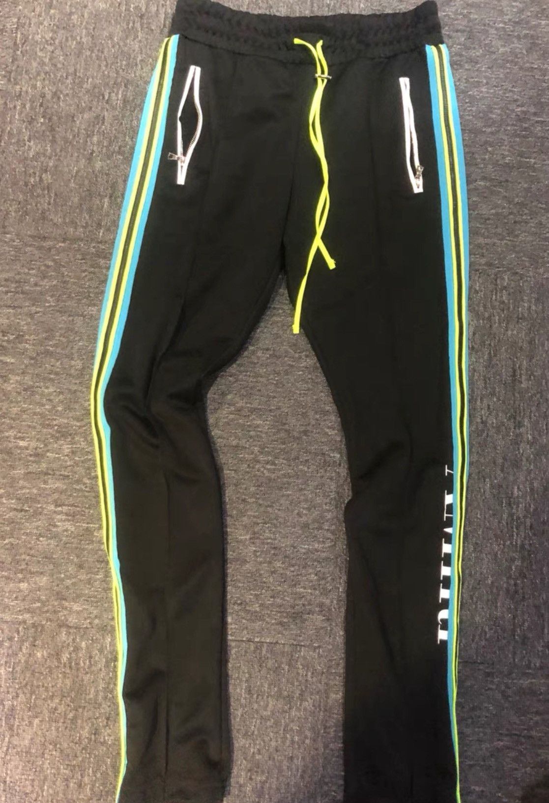image of Amiri Sweatpants in Black, Men's (Size 30)