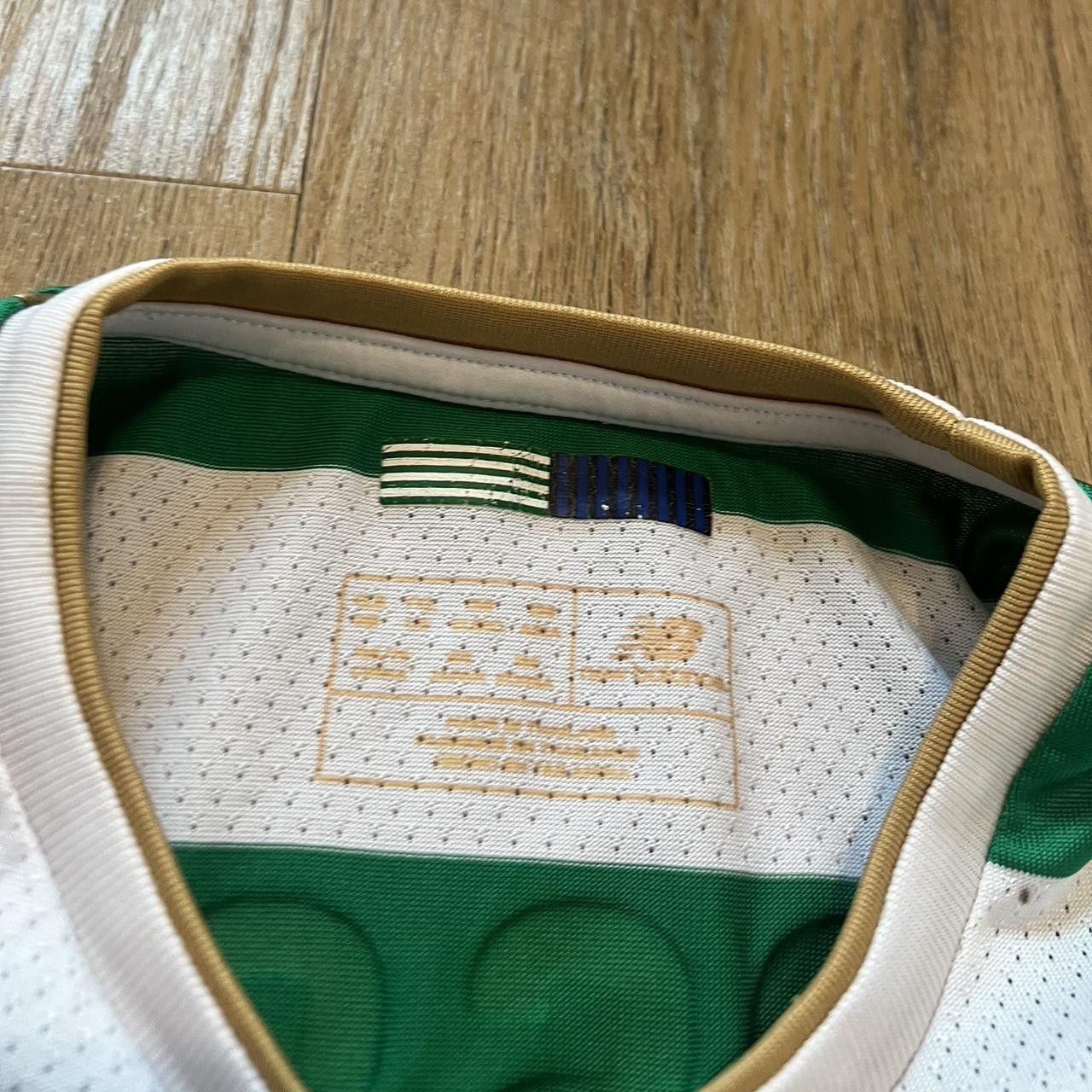 New Balance New Balance Celtic green and white football shirt Size US S / EU 44-46 / 1 - 4 Thumbnail