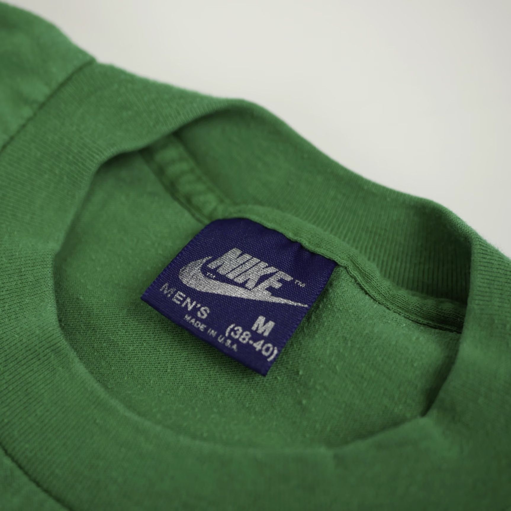 Nike VINTAGE Nike Shirt Mens Medium Green 90s Astoria Oregon Columbia Crossing Tee Nike Swoosh Graphic Print Size US M / EU 48-50 / 2 - 2 Thumbnail