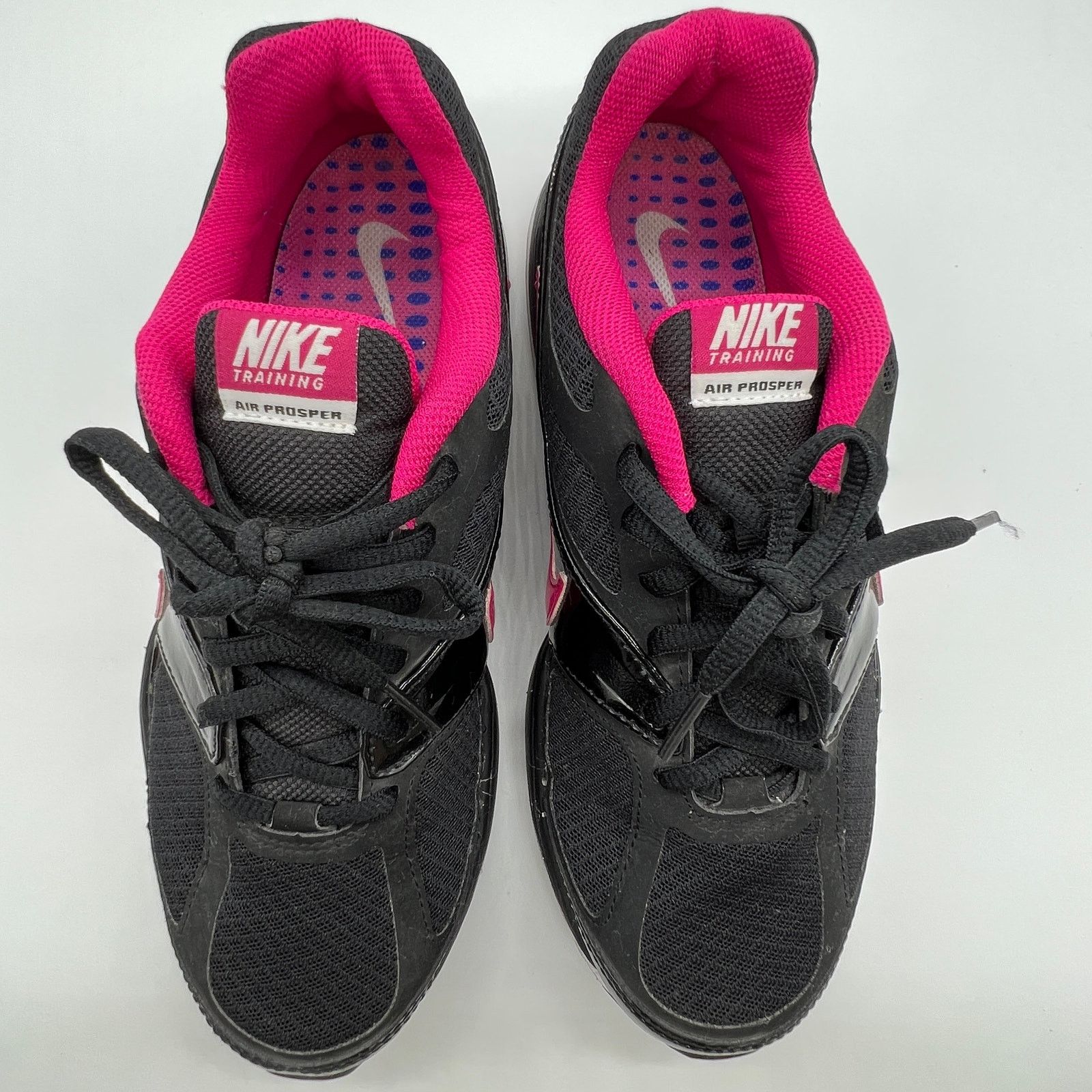 Nike Nike Women's Athletic Shoes Size 8 Pink and Black Size US 8 / IT 38 - 1 Thumbnail