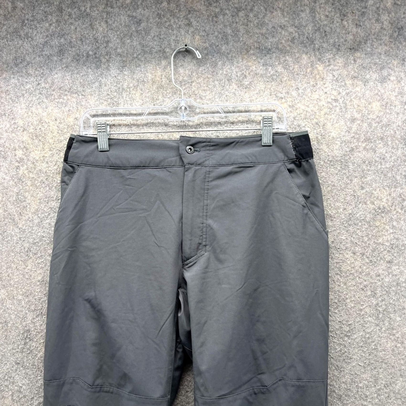 The North Face The North Face Pants Men 32 Black Flat Front Performance Knit Stretch Hike Size US 32 / EU 48 - 2 Thumbnail