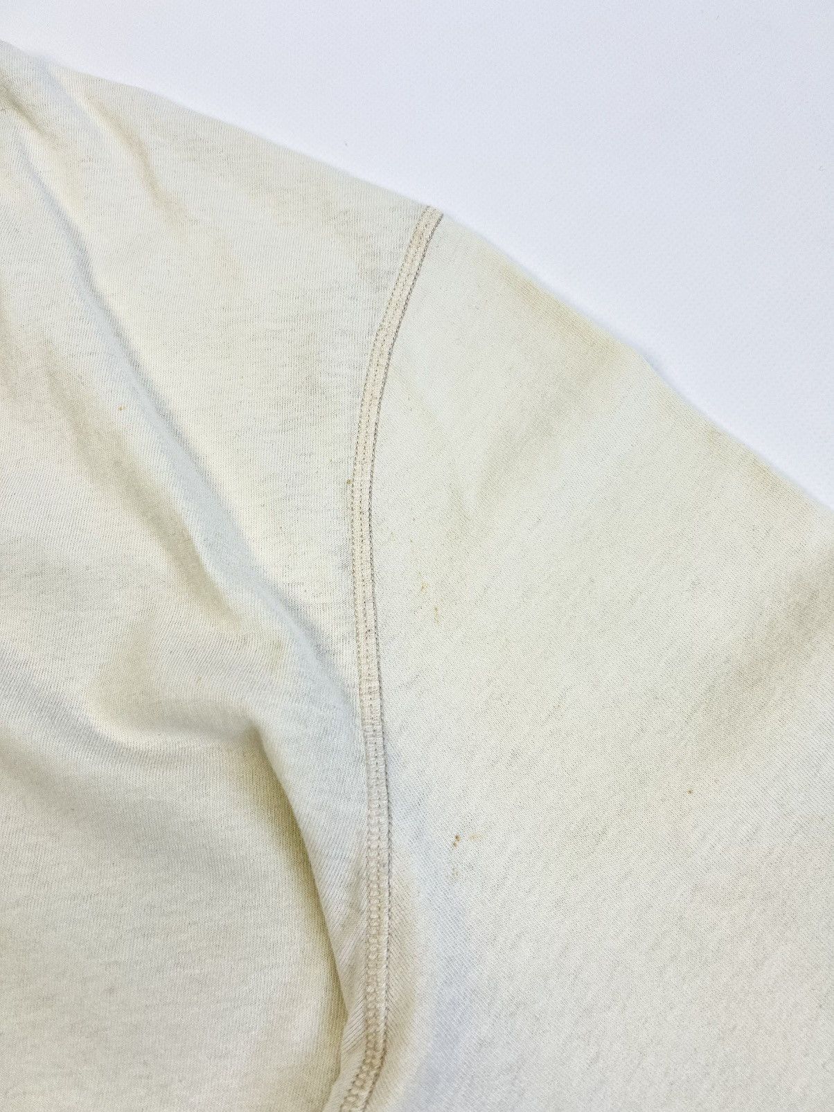AMI AMI Paris Distressed Heart Logo Beige Basic Tee Vintage Size US XL / EU 56 / 4 - 14 Thumbnail