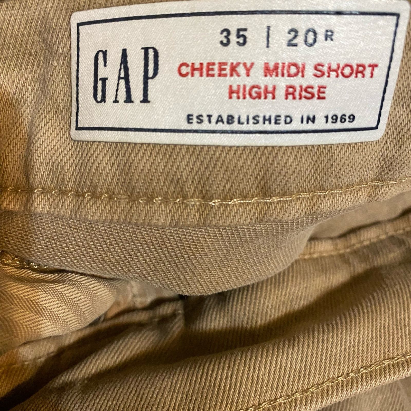 Gap GAP Cheeky Midi Short High Rise Cuffed shorts 35/20R NWTs Size 35" - 5 Thumbnail
