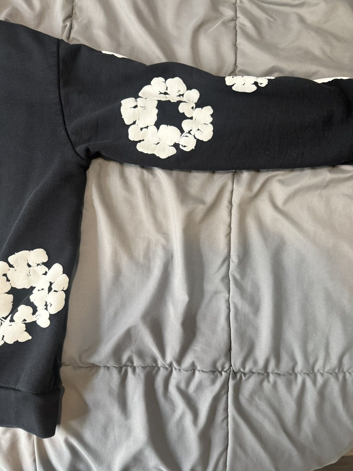 DENIM TEARS The Cotton Wreath Sweatshirt Black Size US S / EU 44-46 / 1 - 4 Thumbnail