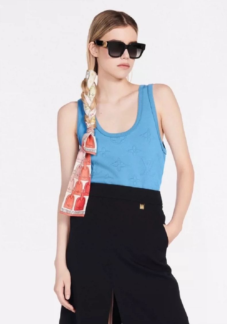 Louis Vuitton Louis Vuitton Full print vest with dark print of blue pres Size US S / EU 44-46 / 1 - 4 Thumbnail