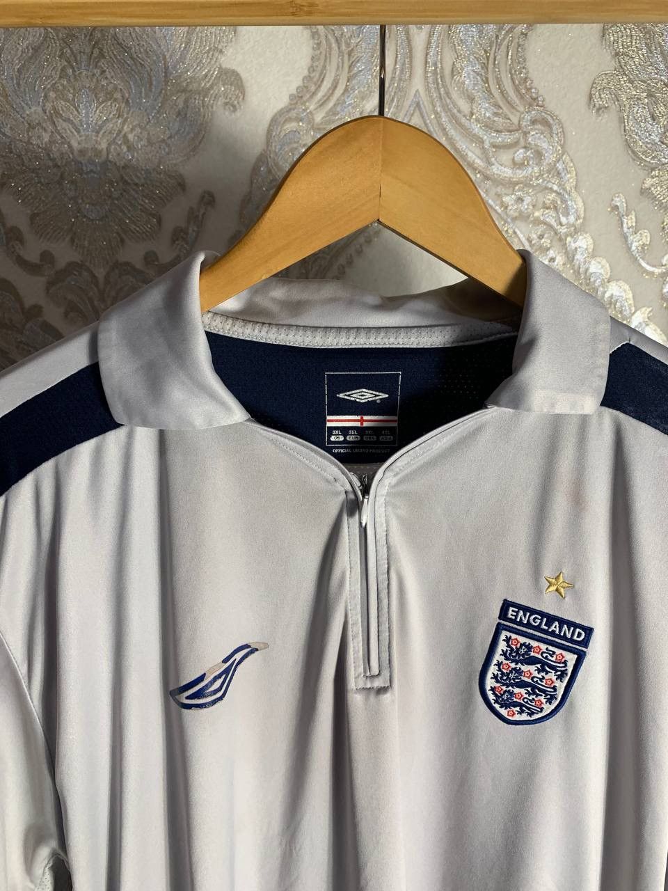 Umbro VINTAGE UMBRO ENGLAND RETRO SOCCER JERSEY MANCHESTER Y2K 90s Size US XXL / EU 58 / 5 - 3 Thumbnail