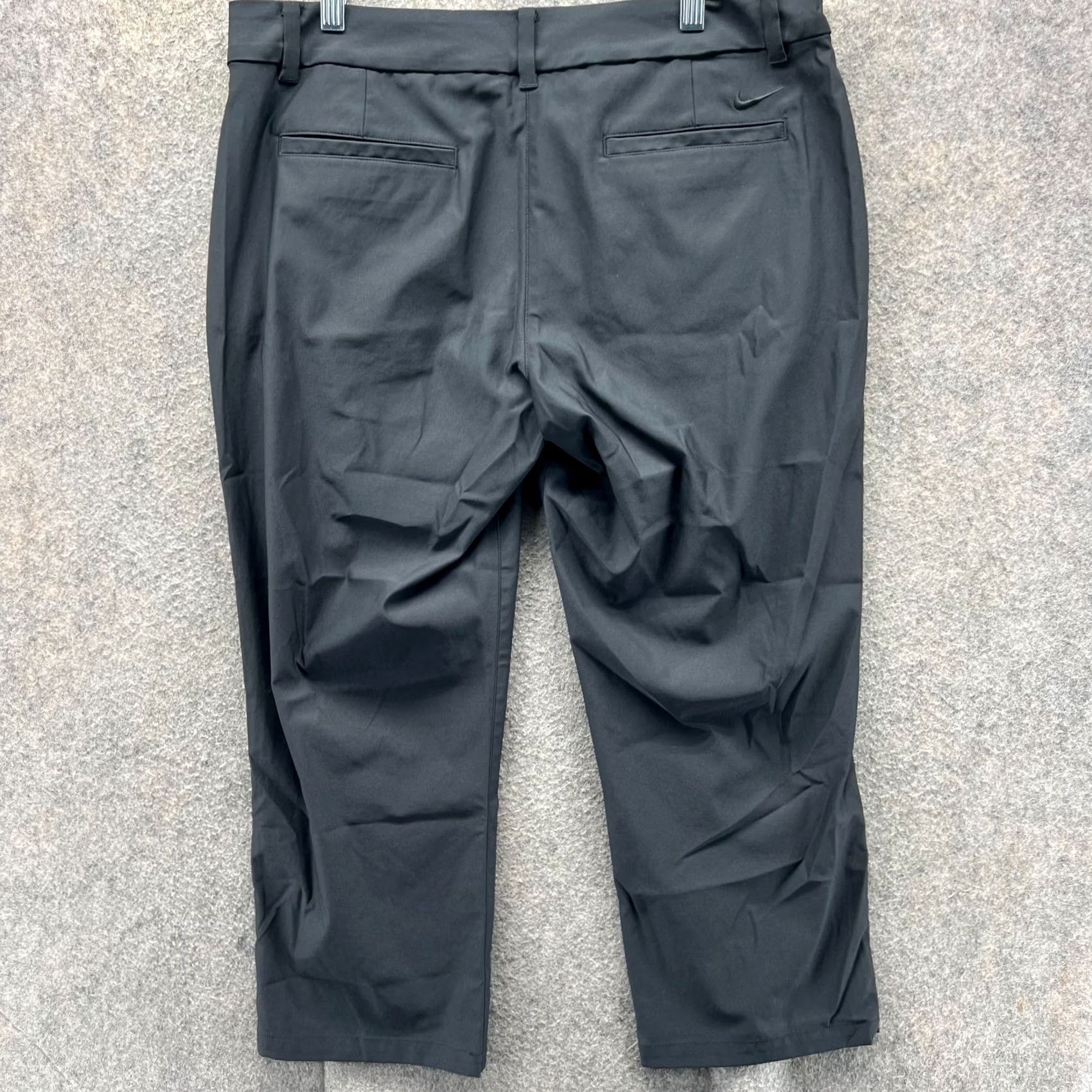 Nike Nike Dri-Fit Pants Womens 12 Black Flat Front Capri Pockets Casual Womens Size 34" / US 12 / IT 48 - 2 Thumbnail