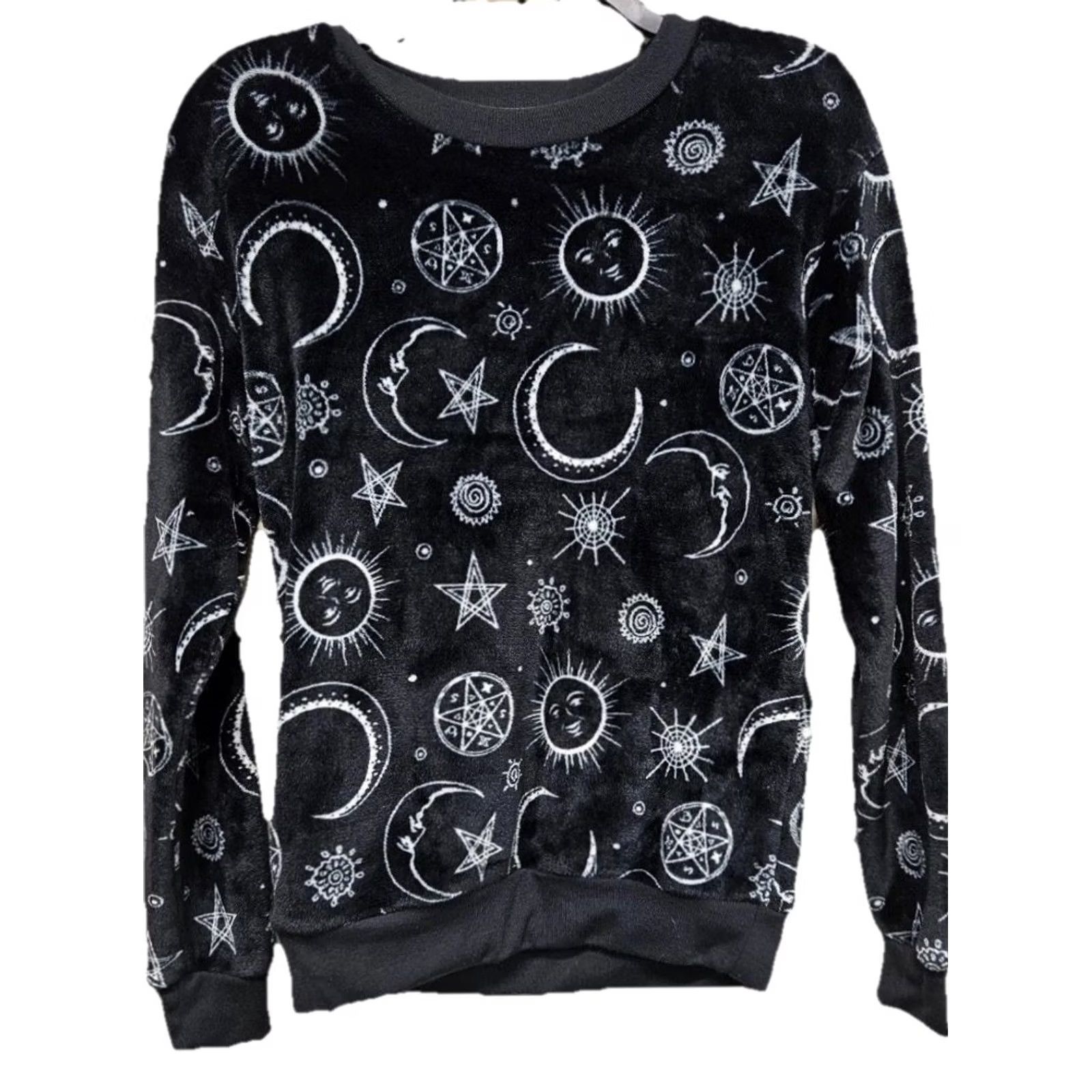 Vintage Women’s XS Black Velvet Sweatshirt Moon Stars Celestial Print Crew Neck Pullover Wound Up Women Regular Black Velvet Stars Moon Sun Size XS / US 0-2 / IT 36-38 - 2 Thumbnail