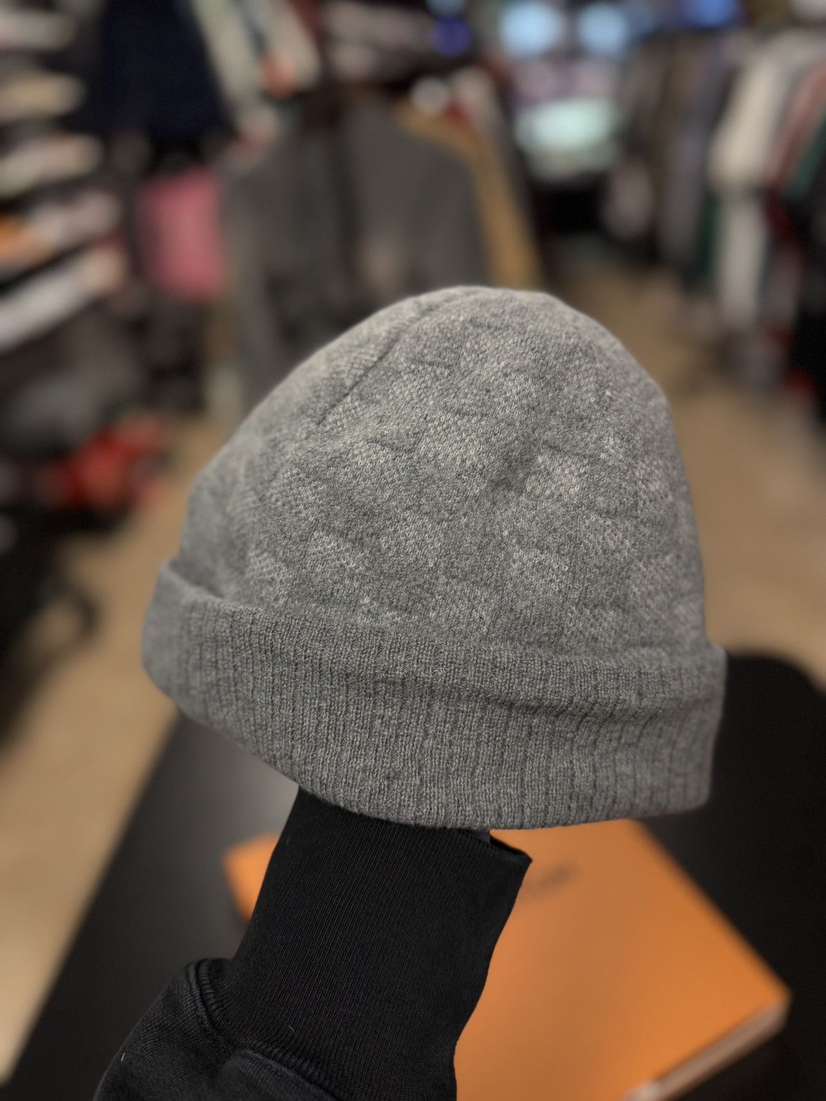 Louis Vuitton Louis Vuitton Grey Beanie Box + Reciept Size ONE SIZE - 7 Thumbnail