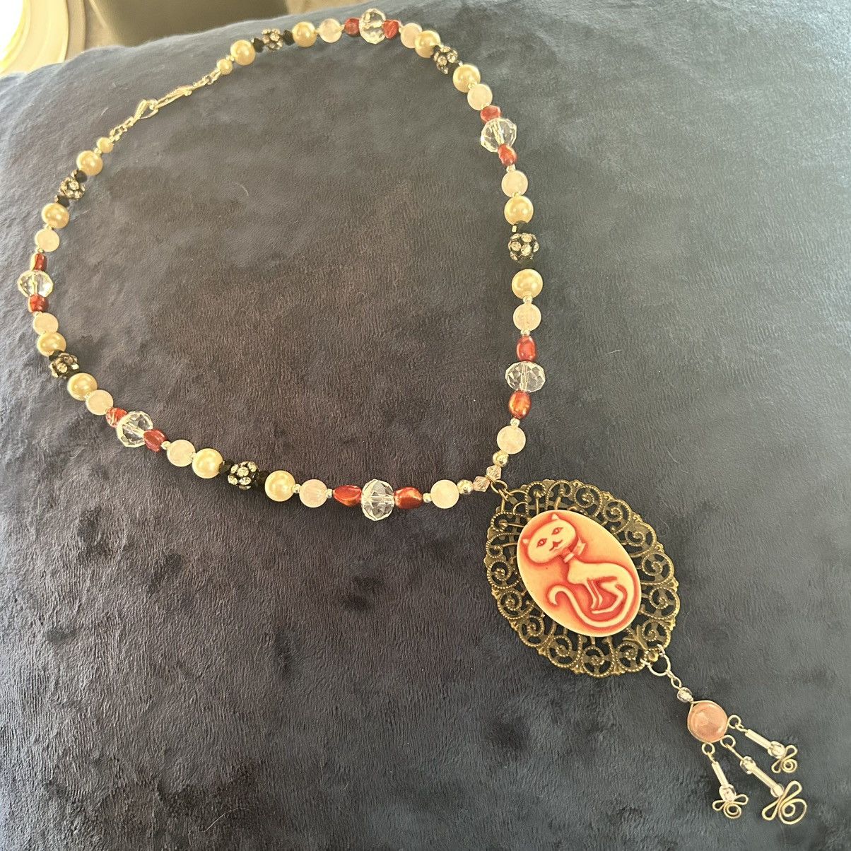 Handmade Handcrafted pretty kitty cameo quartz honora pearl necklace Size ONE SIZE - 5 Thumbnail