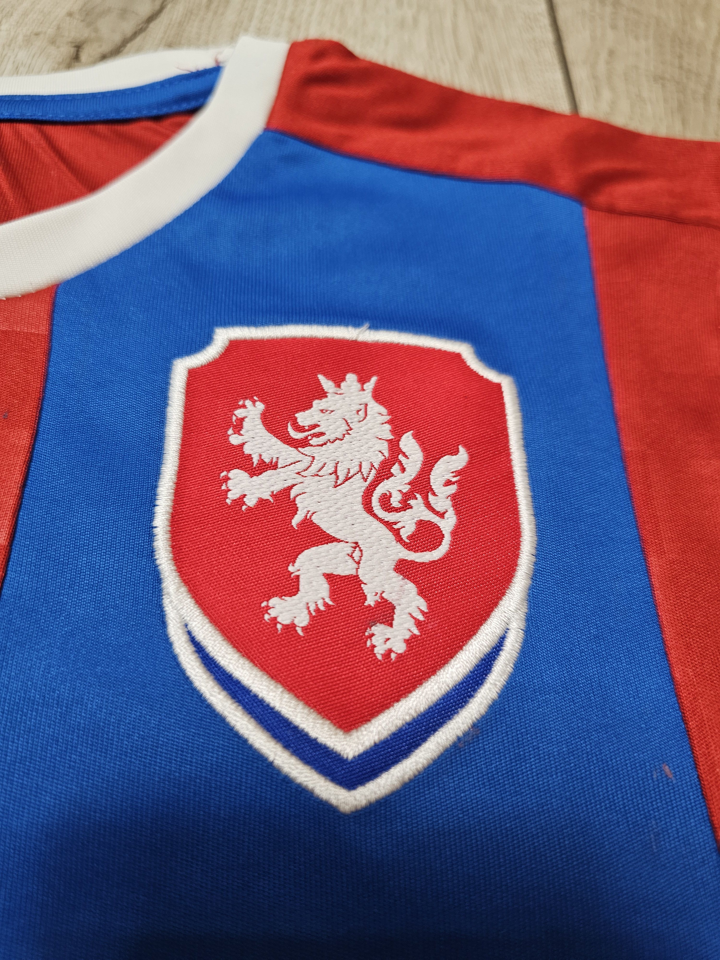 Puma CZECH REPUBLIC 2012 2013 HOME FOOTBALL SHIRT SOCCER JERSEY Size US S / EU 44-46 / 1 - 4 Thumbnail