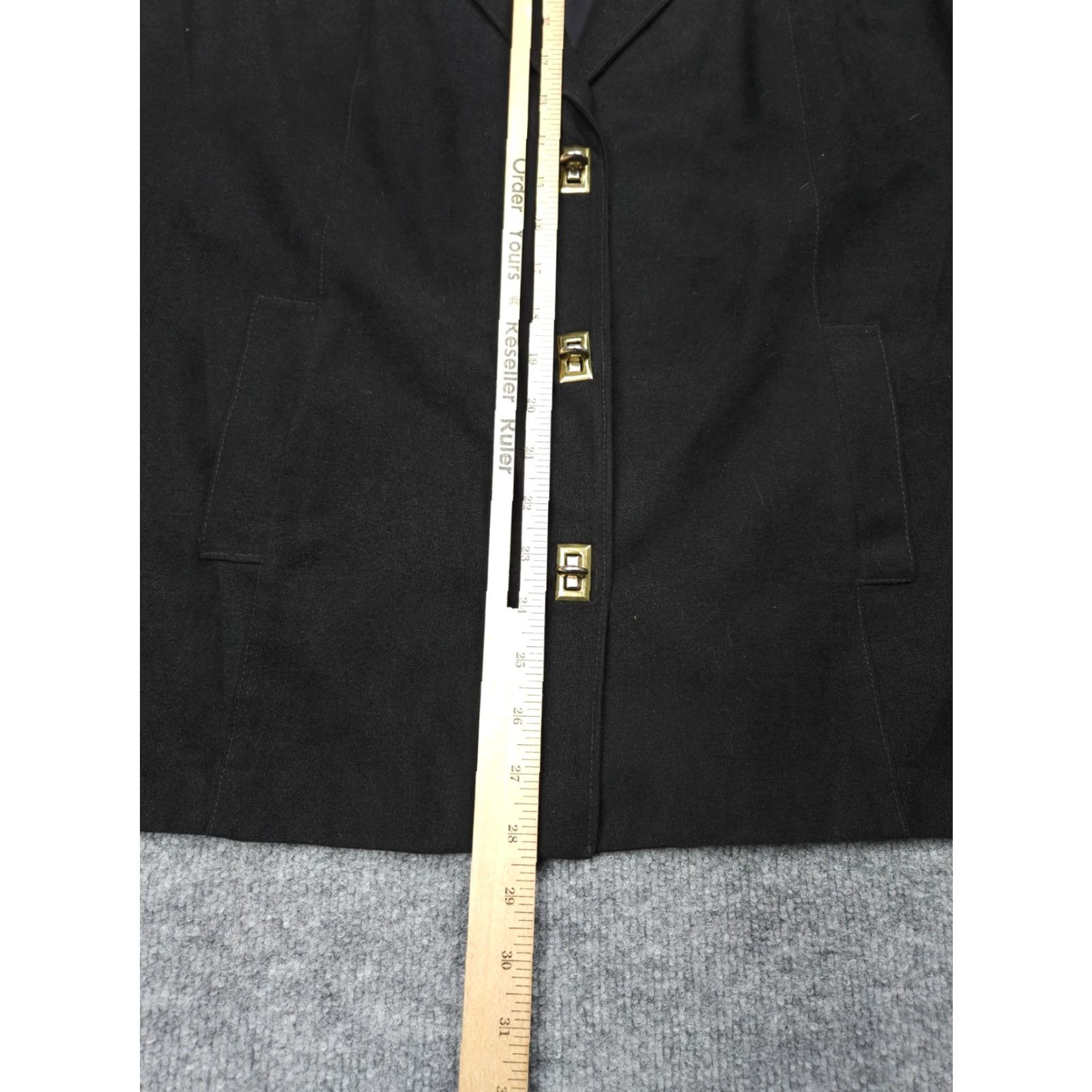 Vintage VINTAGE MJ Seattle Top Women's Black Buckle Snap Sueded Fabric Short Sleeve Coat Overcoat L Black Women Size L / US 10 / IT 46 - 7 Thumbnail