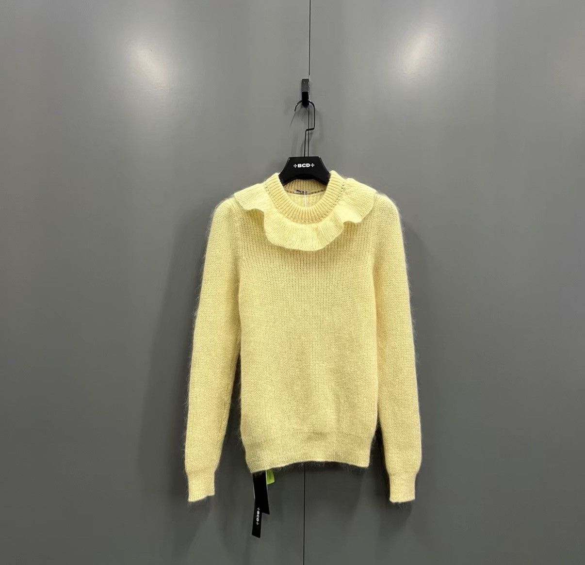 Miu Miu Miu Miu Ruffled Neck Knit Sweater J41 Size S / US 4 / IT 40 - 1 Thumbnail