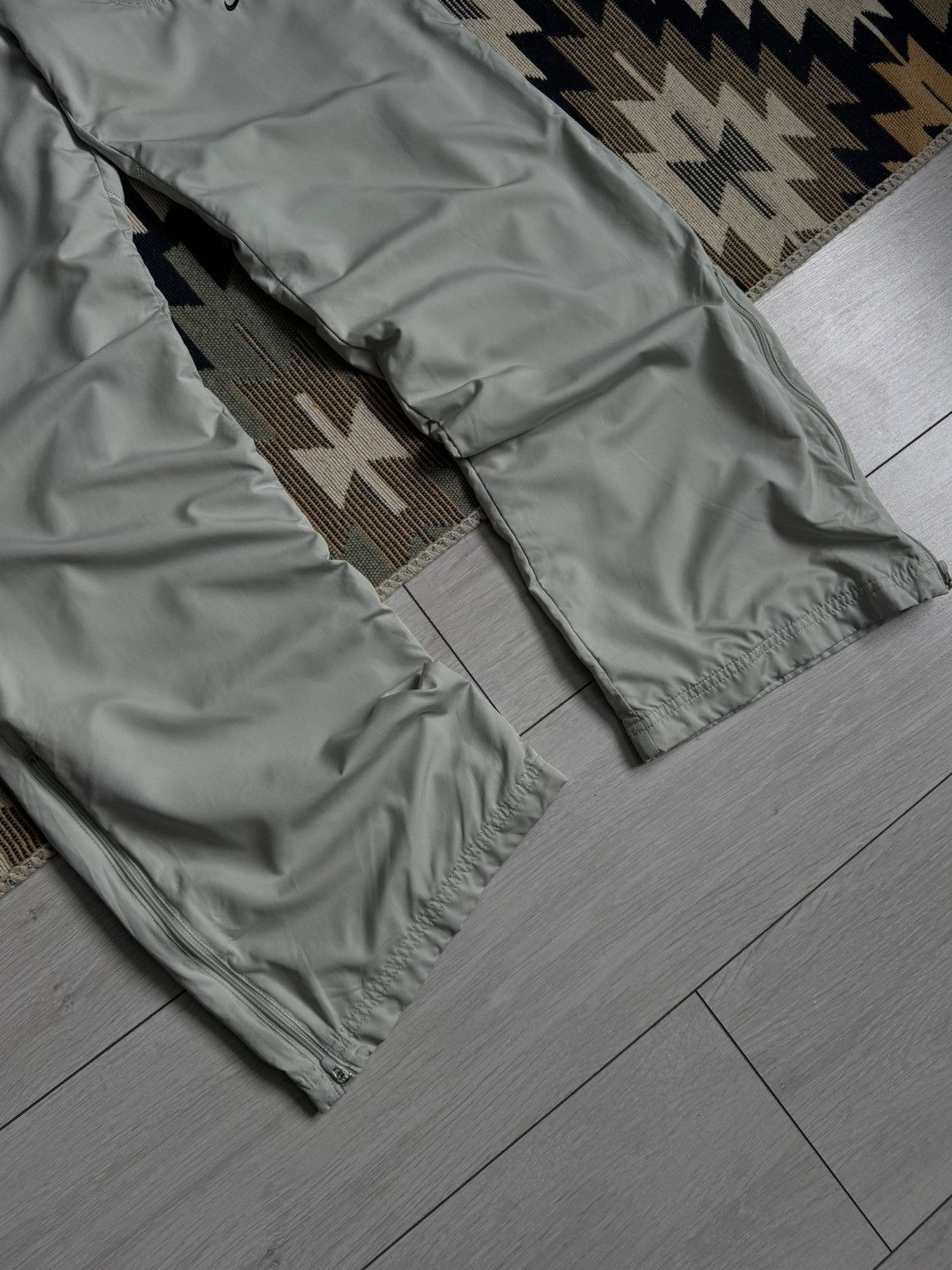 Nike Vintage Nike Nylon Baggy Y2K Pants Size 28" / US 6 / IT 42 - 7 Thumbnail