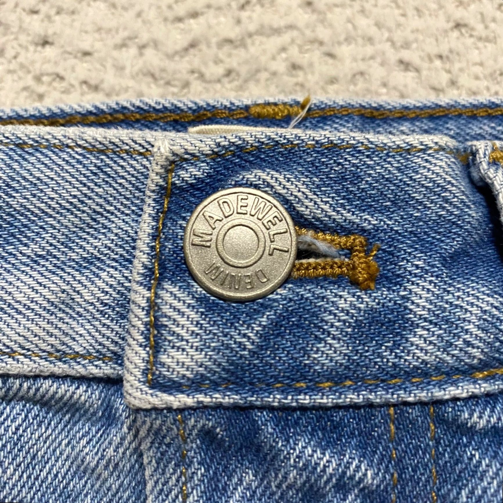 Madewell Madewell Skirt Womens sz 26 Blue Denim Medium Wash Pencil Straight Raw Hem Size 26" / US 2 / IT 38 - 4 Thumbnail