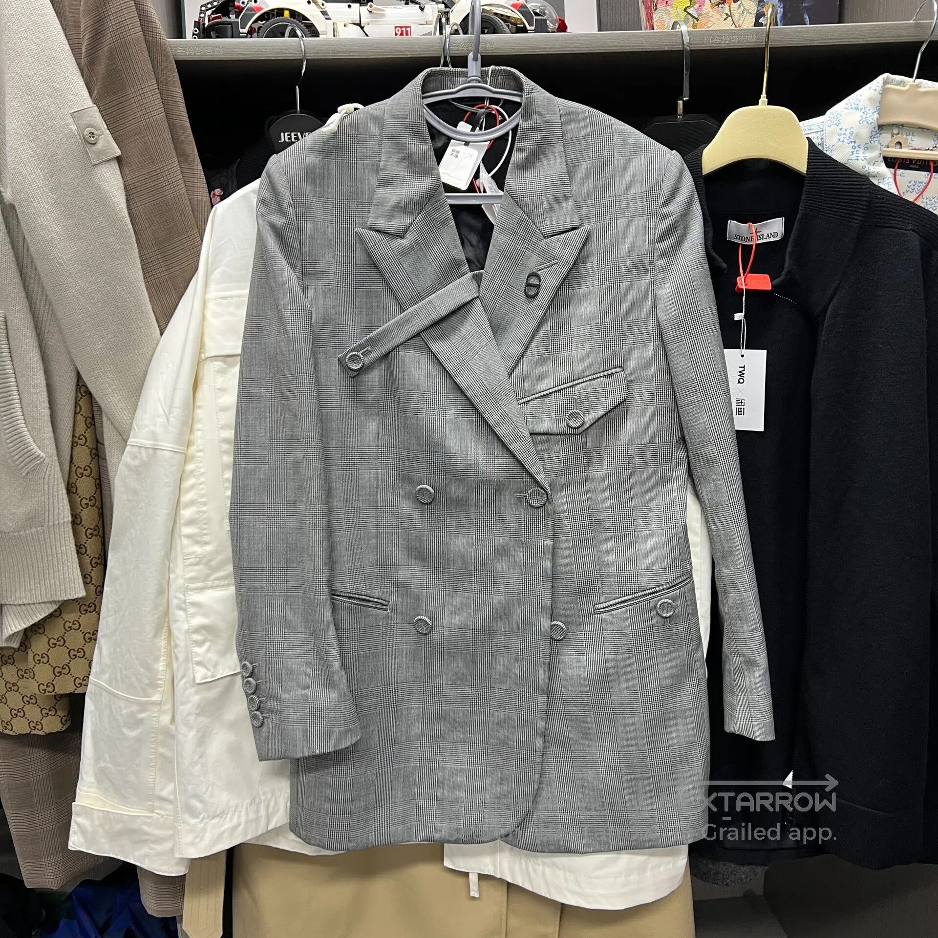 Dior Dior CD brooch; buckle strap; checkered double-breasted su Size 44R - 1 Thumbnail