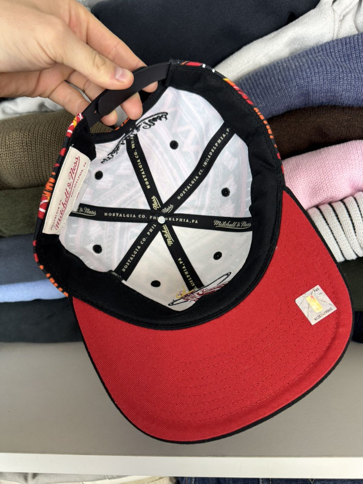 Mitchell & Ness Mitchell & Ness Miami Heat Conference Patch Snapback Hat Size ONE SIZE - 11 Thumbnail
