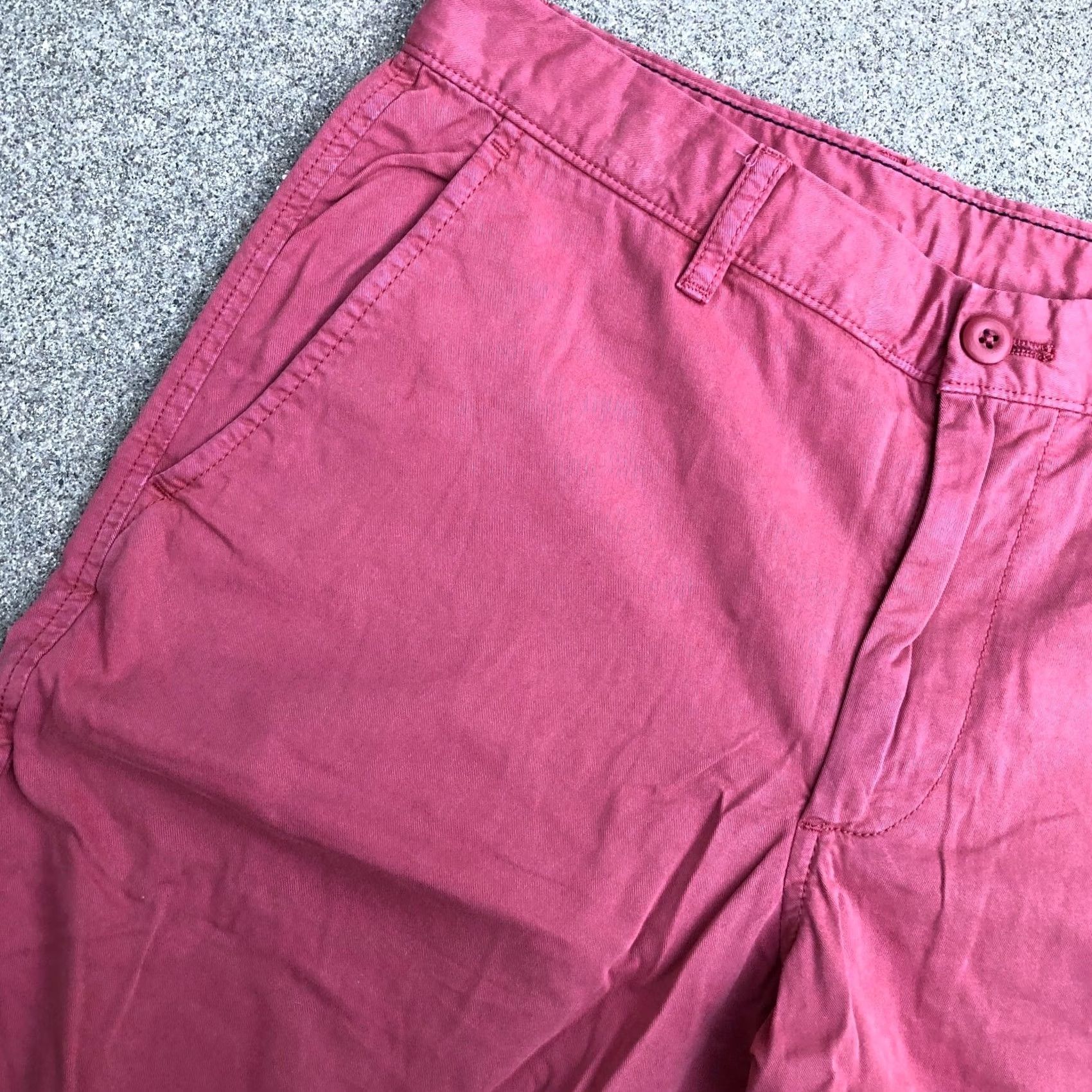 Uniqlo UNIQLO Chino Shorts Men MEDIUM Red Pockets Bottoms Shirt/Shorts Size US 34 / EU 50 - 3 Thumbnail