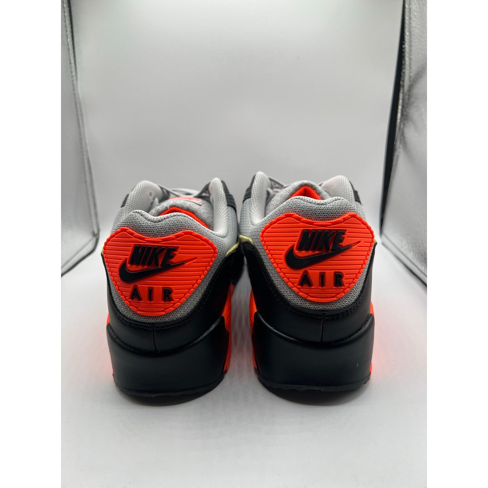 Nike Air Max 90 “Smoke Grey Hyper Crimson”size 14 men’s