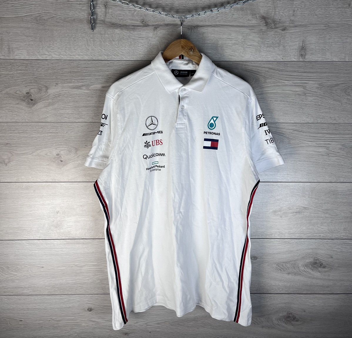 Mercedes-Benz Men's polo Petronas amg motorsport size Xxl London Size US XXL / EU 58 / 5 - 1 Thumbnail