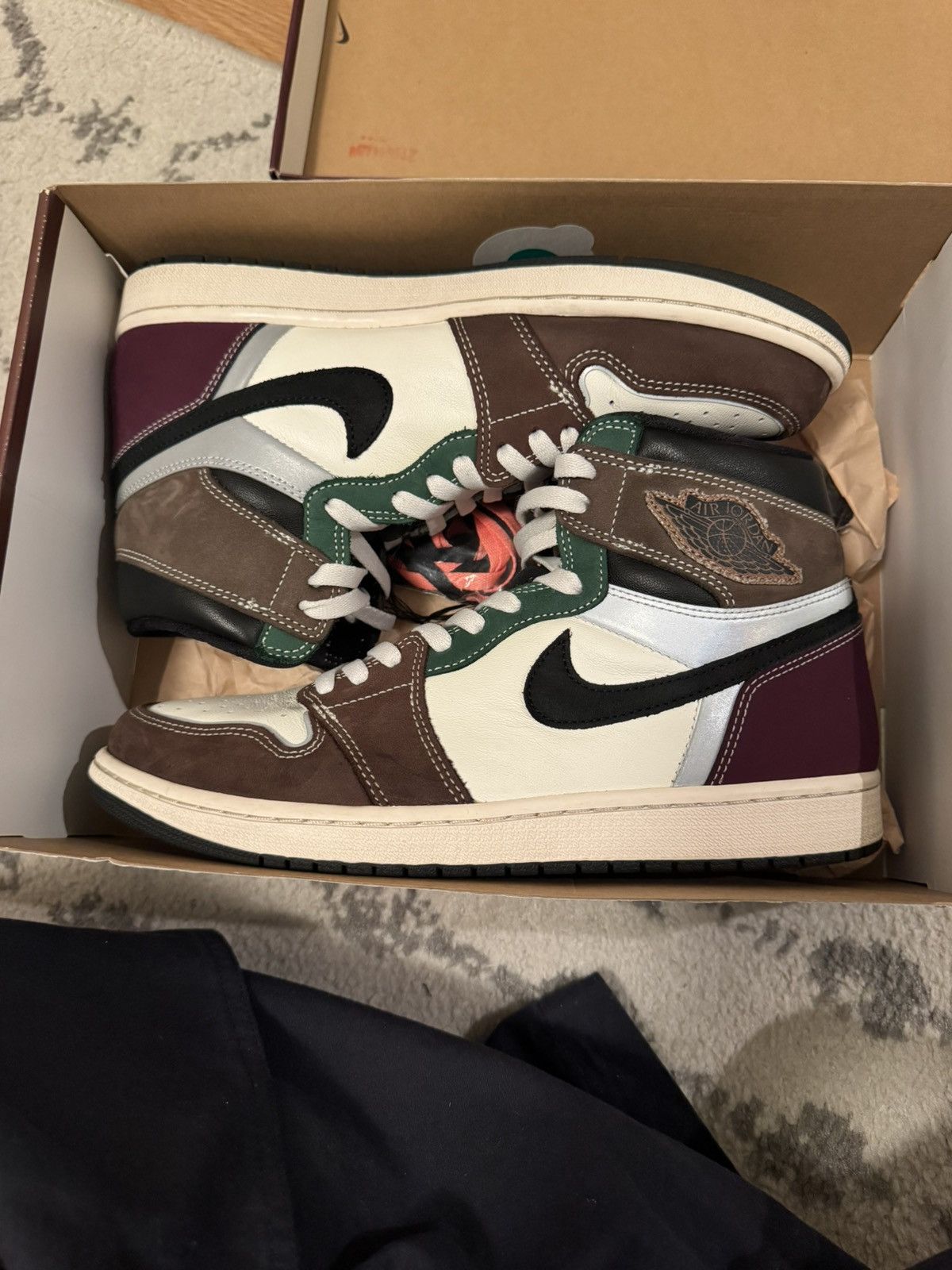 Nike Jordan 1 Retro High OG Hand Crafted Size US 10.5 / EU 43-44 - 2 Thumbnail