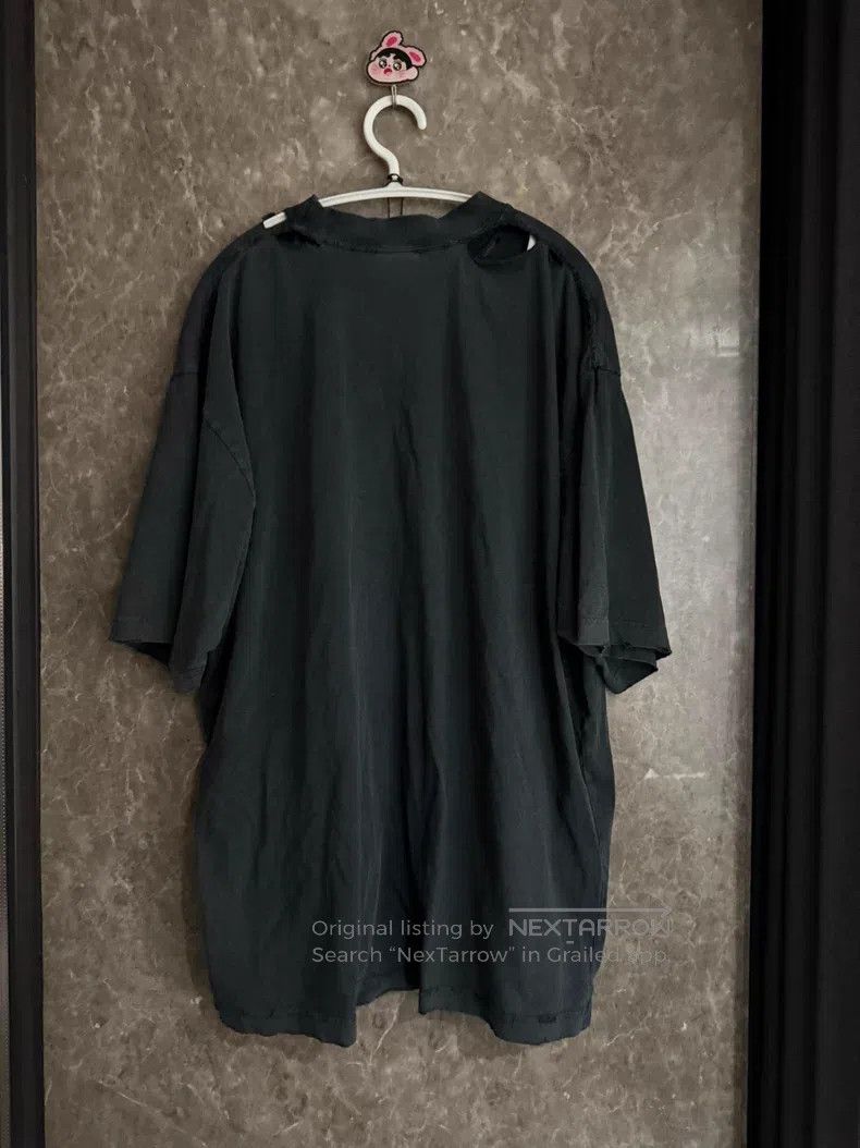 Balenciaga Balenciaga Gradient Logo Large Destroyed Distressed Short Size US L / EU 52-54 / 3 - 2 Thumbnail