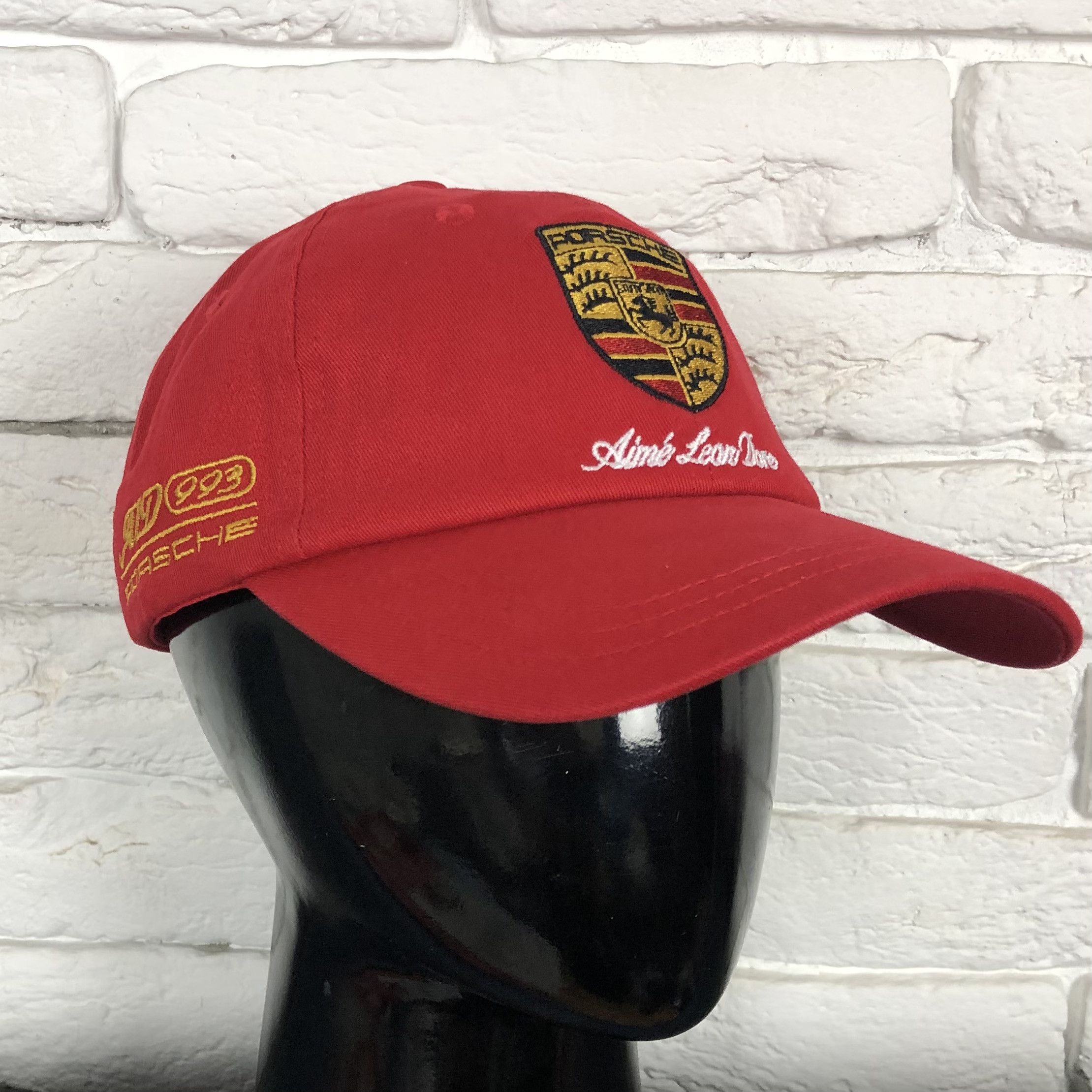 DIN HAT エメレオンドレ×PORSCHE LOGO