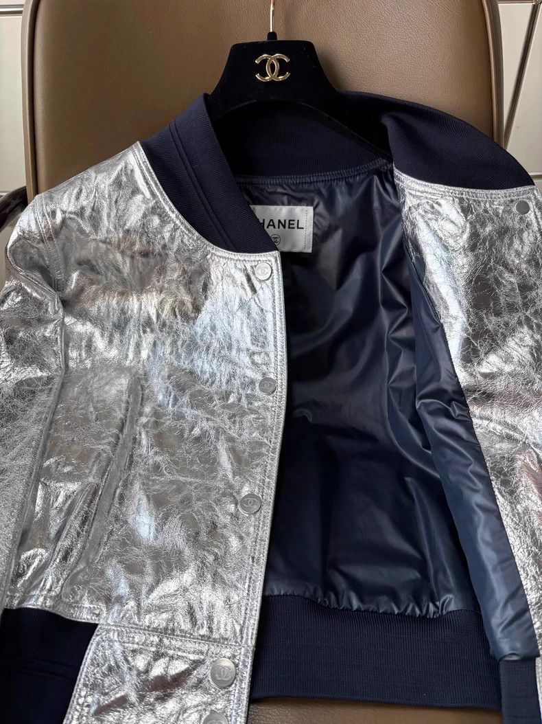 Chanel Chanel Silver pleated double C logo sheepskin jacket Size S / US 4 / IT 40 - 5 Thumbnail
