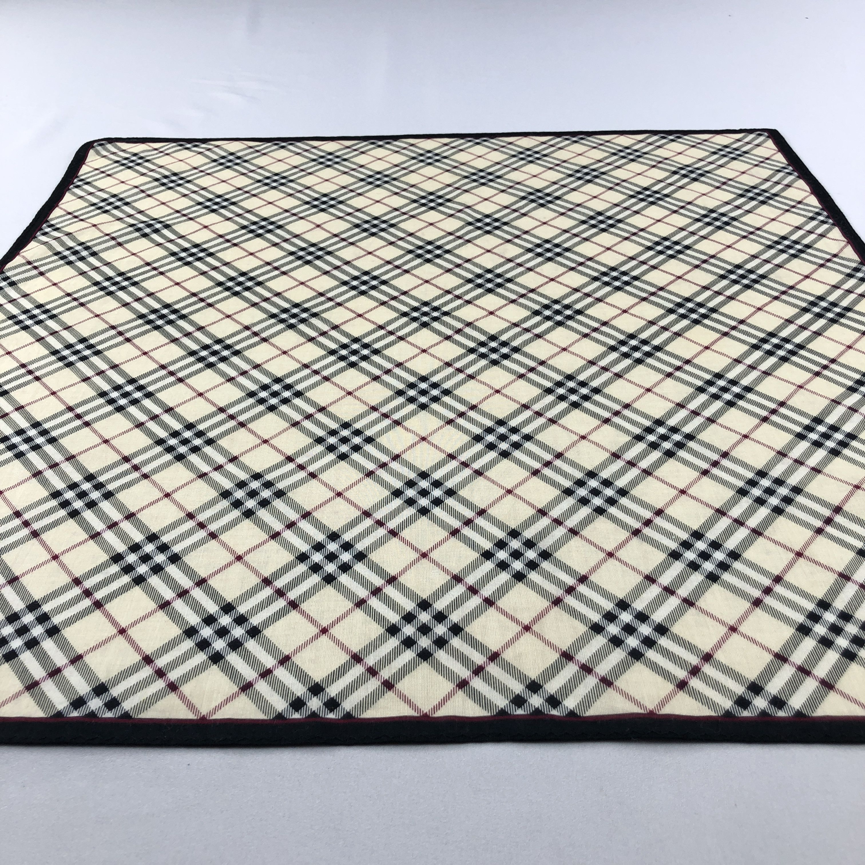 Burberry Burberry Nova Check Handkerchief Neckerchief Bandana H2997 Size ONE SIZE - 4 Thumbnail