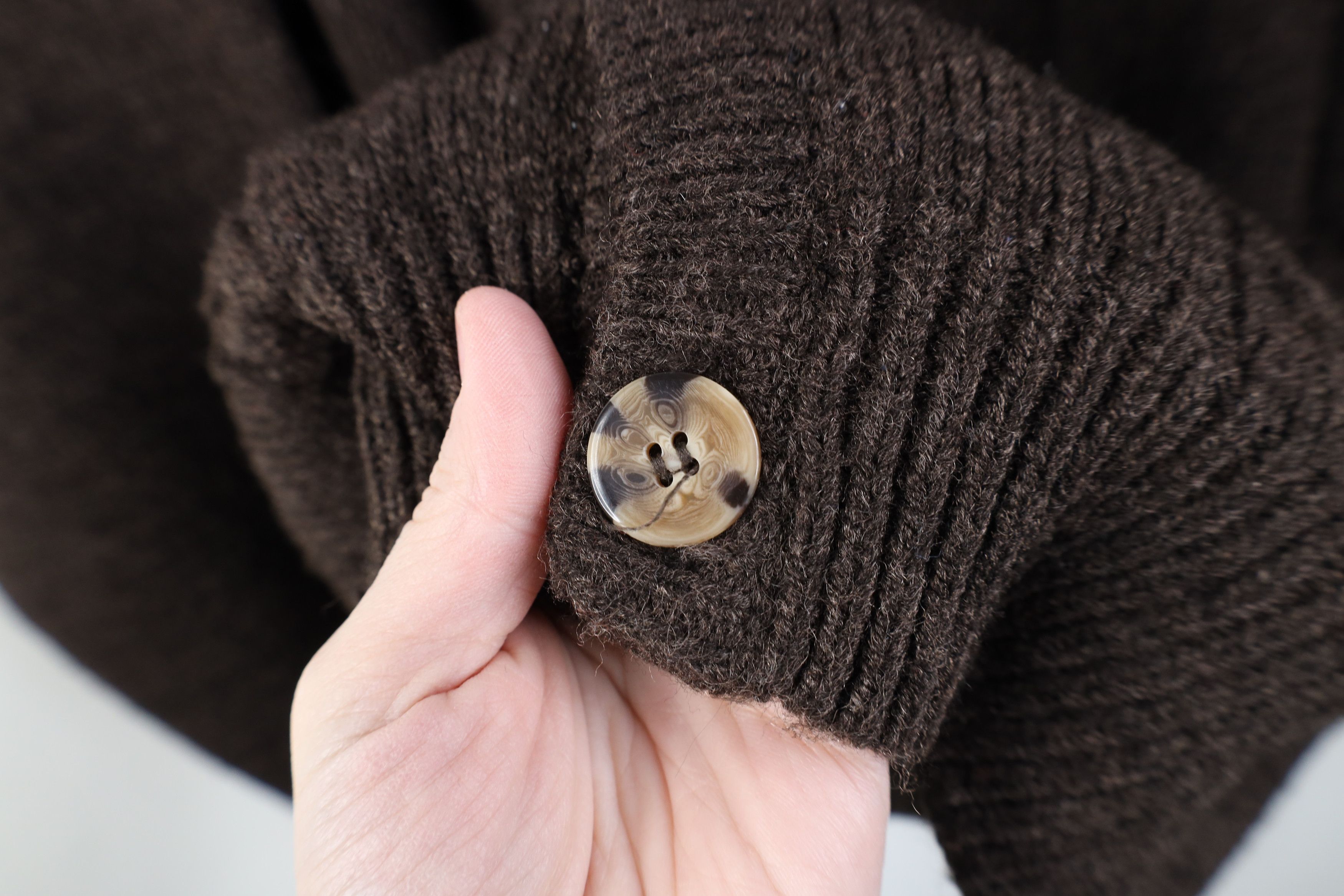 Vintage Vintage 90s Streetwear Cable Knit Cardigan Sweater Brown Size US L / EU 52-54 / 3 - 5 Thumbnail