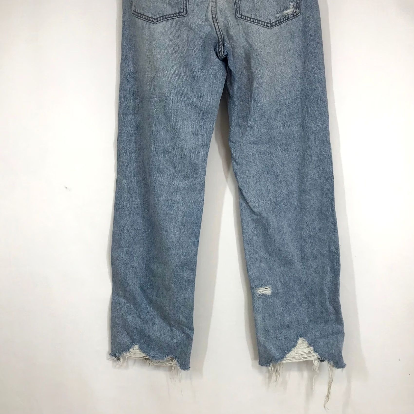 Bdg BDG Urban Outfitters Cowboy Jean Distressed Straight Leg Jeans Light Wash 28 Size 28" / US 6 / IT 42 - 6 Thumbnail