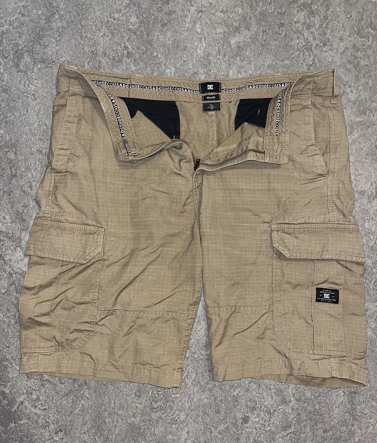 DC DC Shoes Cargo Shorts — Relaxed Fit Size US 32 / EU 48 - 1 Thumbnail