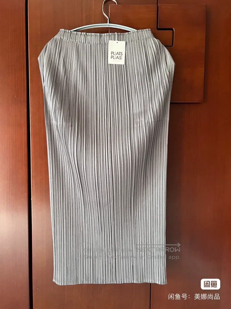 Issey Miyake Issey Miyake size:1 Dark Gray Midi Skirt Size 31" - 1 Thumbnail