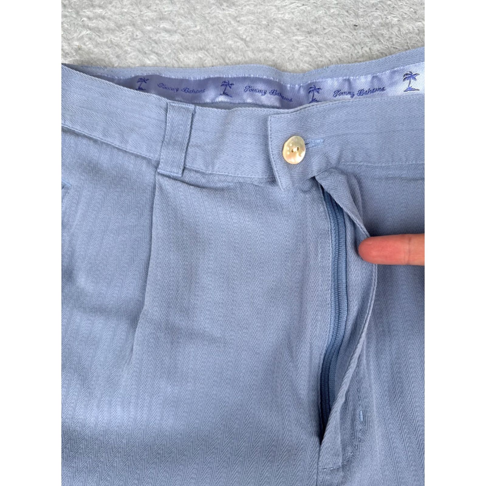 Tommy Bahama VINTAGE Tommy Bahama Shorts Womens 12 Blue 100% Silk Bermuda Beach Vacation Travel Size 34" / US 12 / IT 48 - 6 Thumbnail