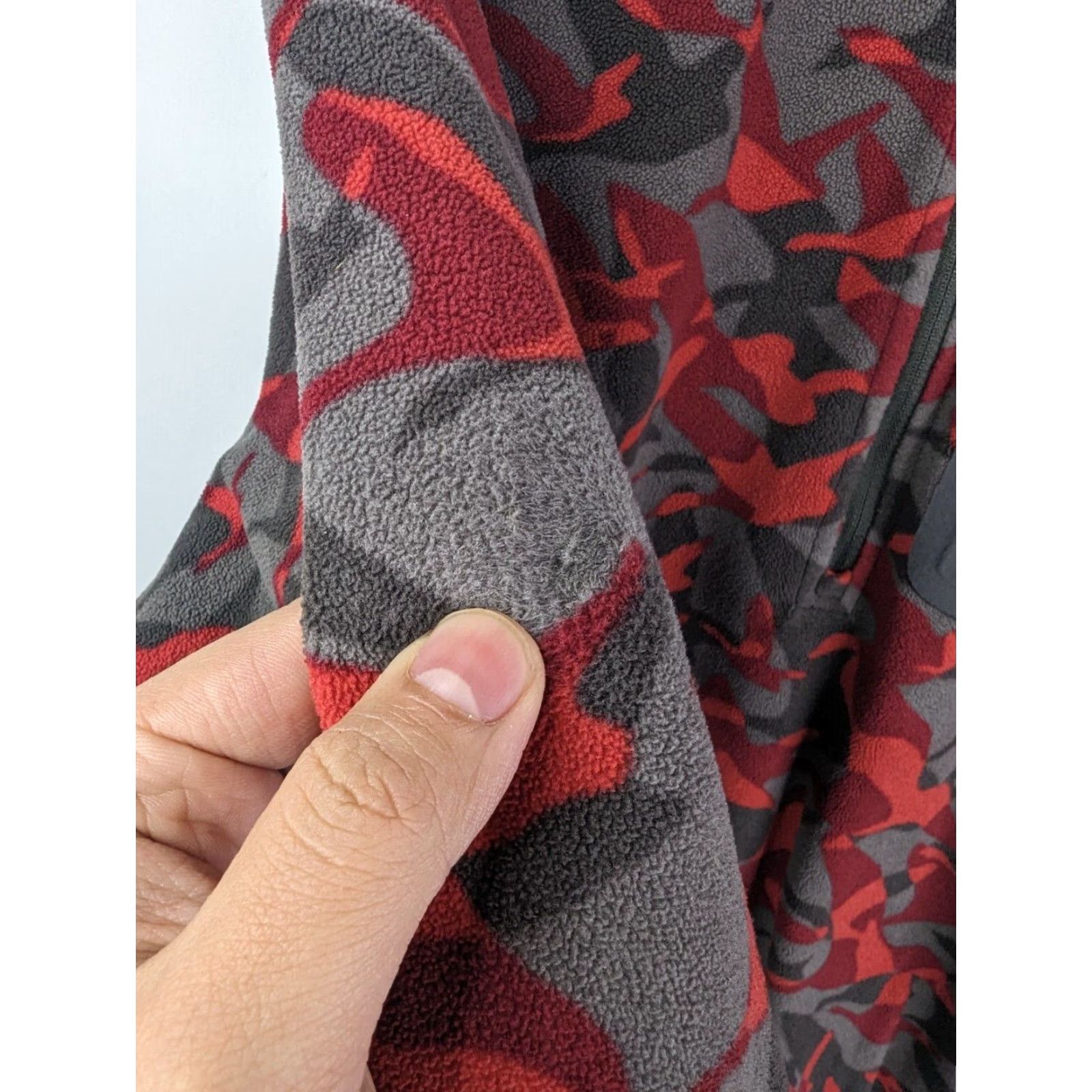 Eddie Bauer VINTAGE Eddie Bauer First Ascent Sweatshirt Logo Fleece Camo Red TXL Men Long Sleeve Zip Pockets Athletic Outdoor Active 1/4 Zip Logo Size US XL / EU 56 / 4 - 3 Thumbnail