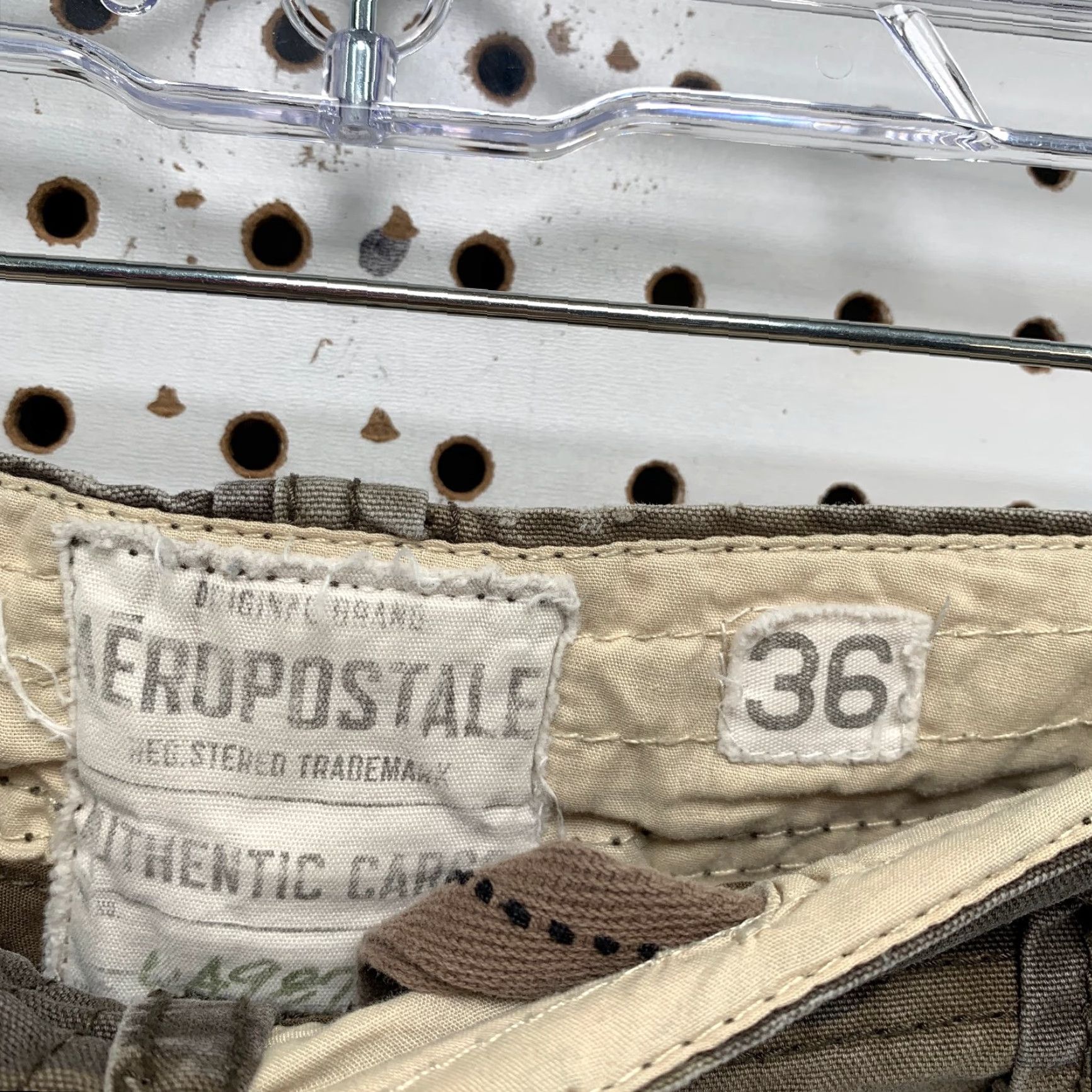 Vintage VINTAGE Aeropostale Cargo Shorts Mens 36 Camouflage 38x12 Beige Army Cargo Pocket 90s Y2K Mens Size US 36 / EU 52 - 3 Thumbnail