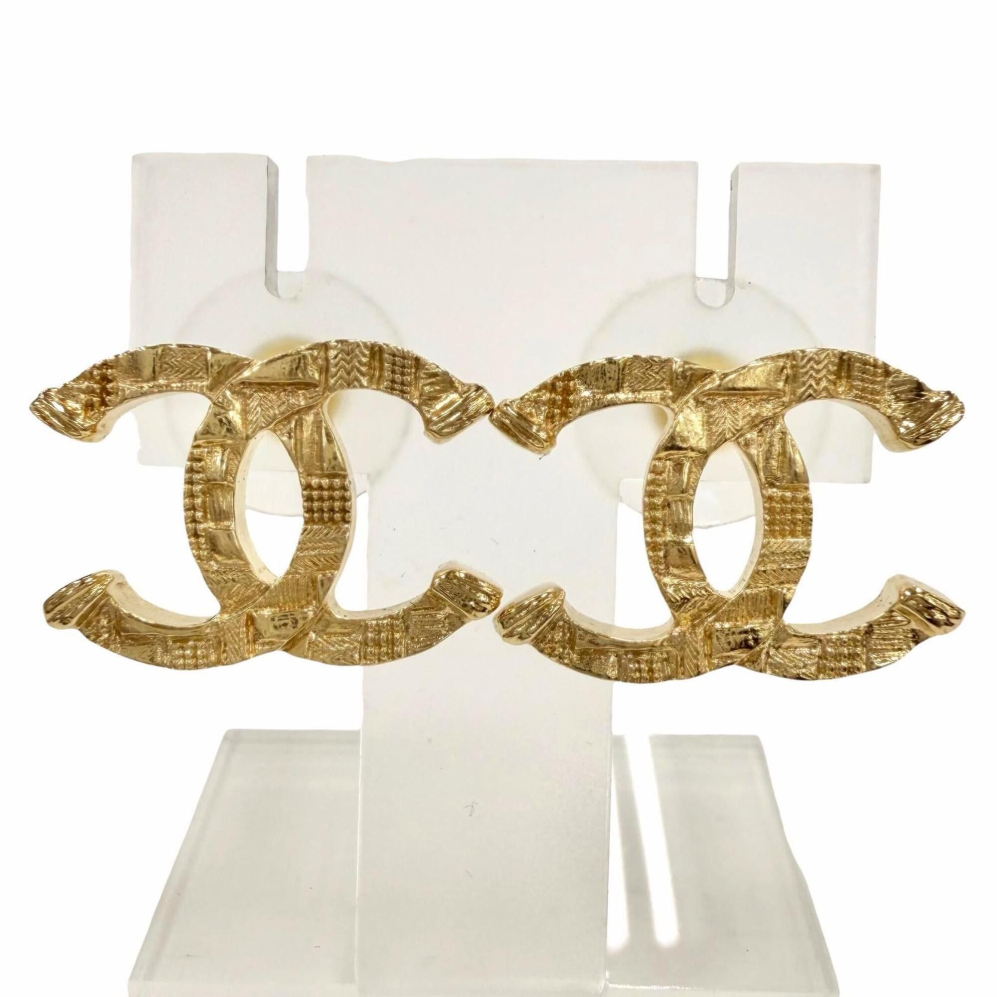Chanel CHANEL B24V ABB375 Coco Mark Tweed Engraved Earrings, Gold, Made in Italy, Women's, with Box. (Pair) Size ONE SIZE - 1 Thumbnail