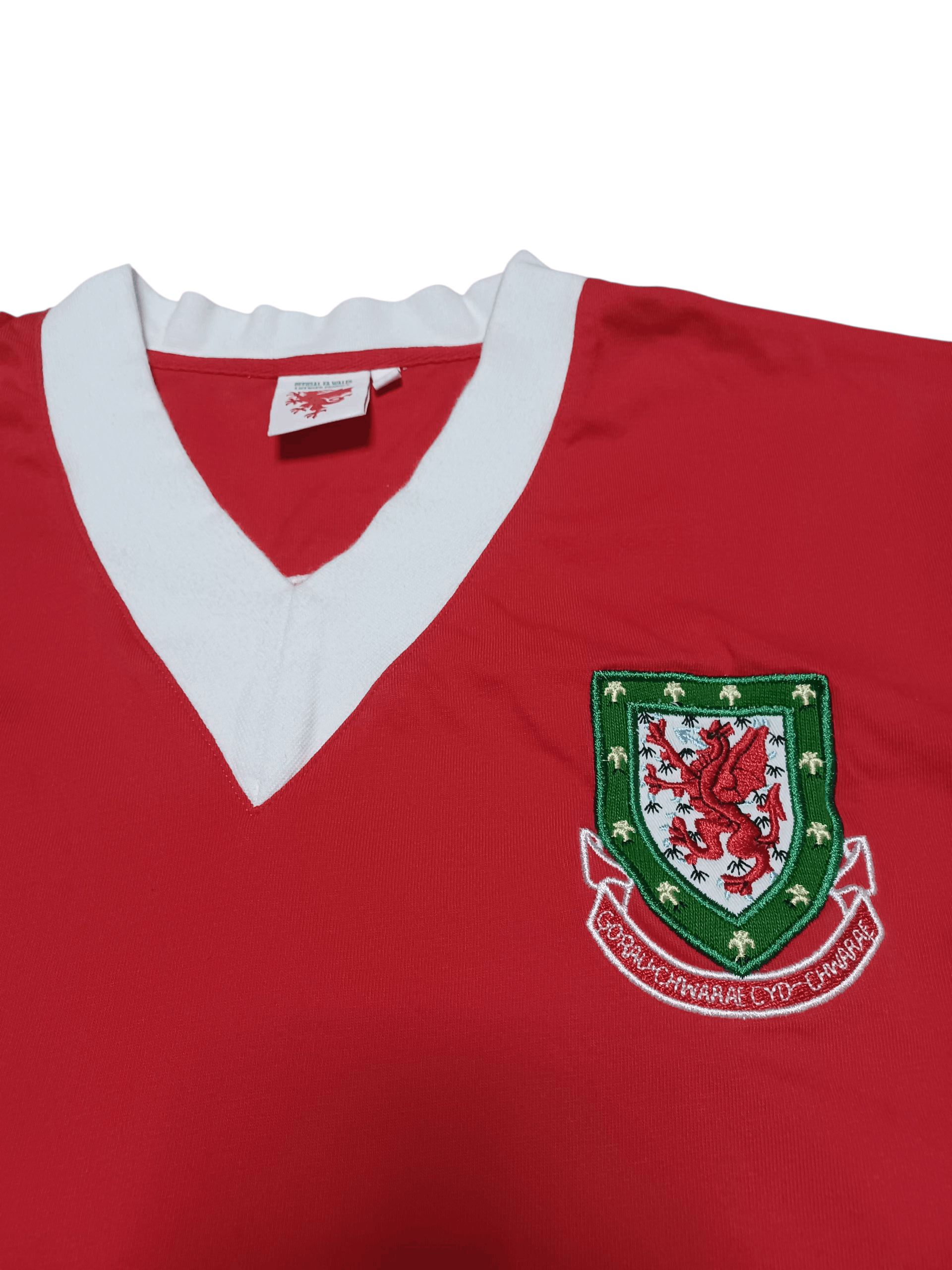 Other WALES VINTAGE 1958 STYLE OFFICIAL MERCH SOCCER JERSEY Size US XL / EU 56 / 4 - 2 Thumbnail