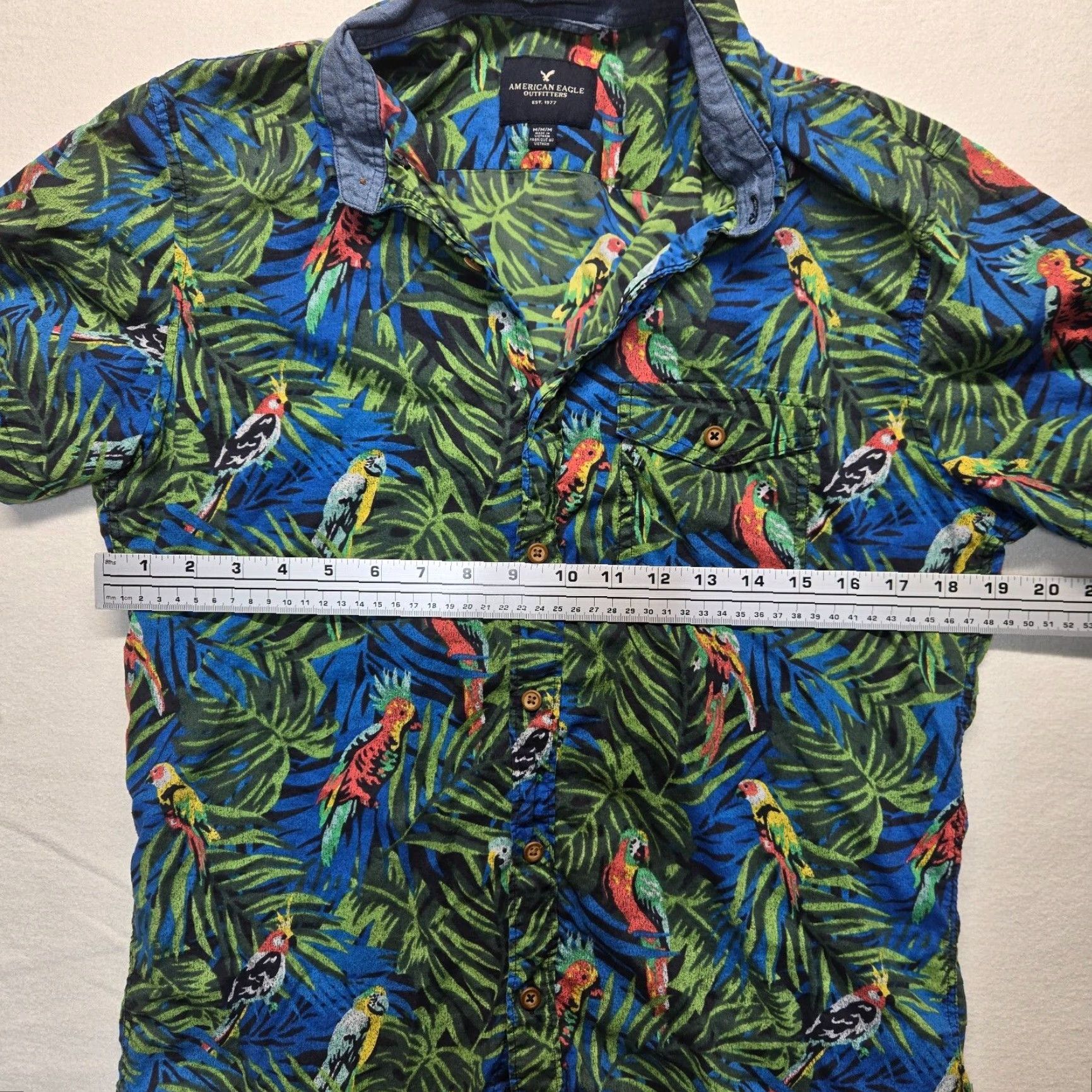 American Eagle Outfitters American Eagle Button-Up Shirt Hawaiian Animal Print Parrots Medium Multicolor Mens Size US M / EU 48-50 / 2 - 4 Thumbnail