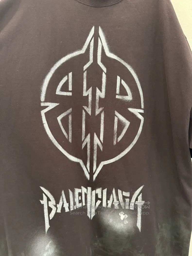 Balenciaga Balenciaga Rock Shield Logo Faded Effect Black Short Sleev Size US L / EU 52-54 / 3 - 4 Thumbnail
