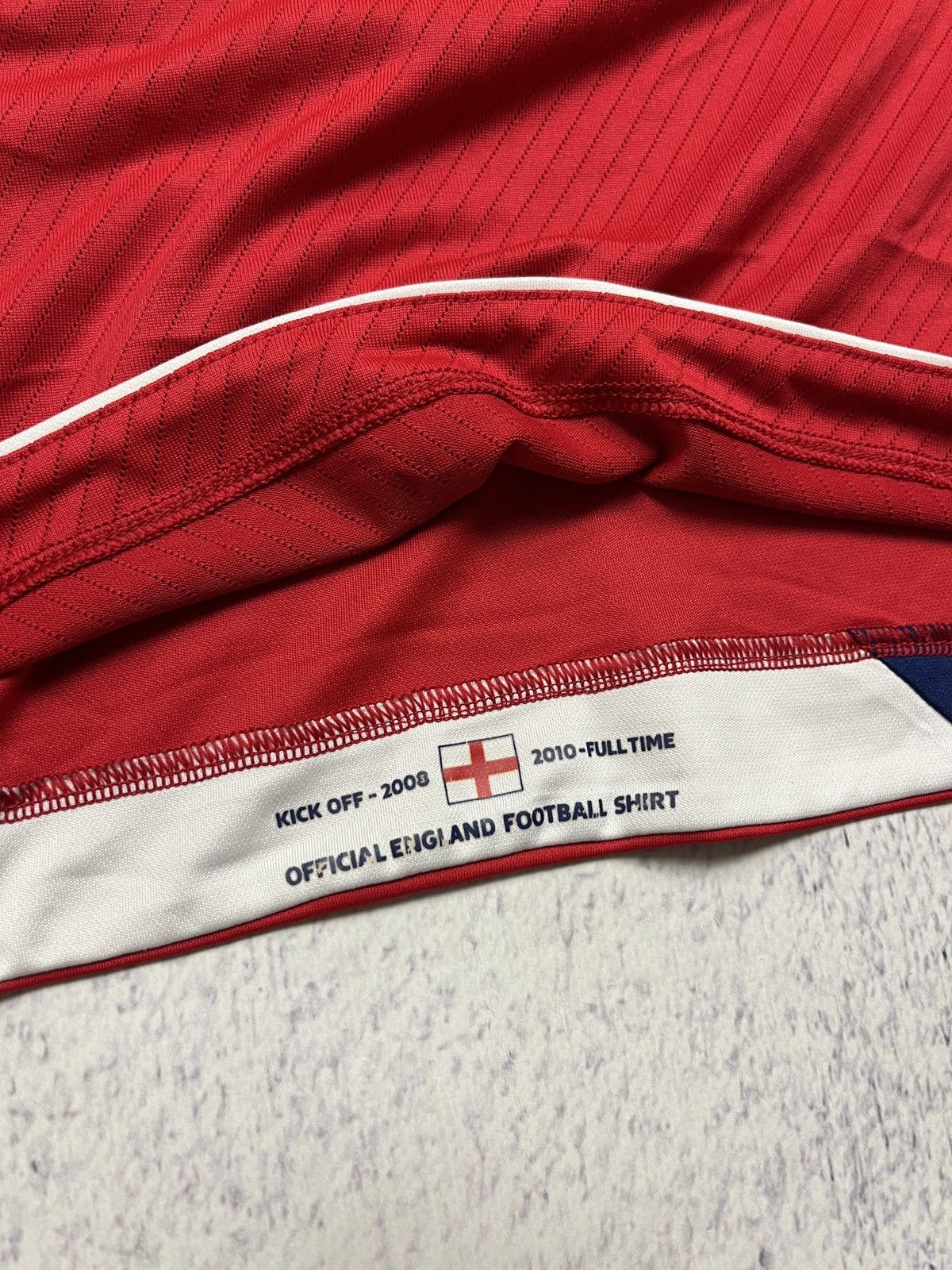 Umbro England 2008-2009 Away Soccer Jersey Football T-shirt Y2k Size US M / EU 48-50 / 2 - 8 Thumbnail