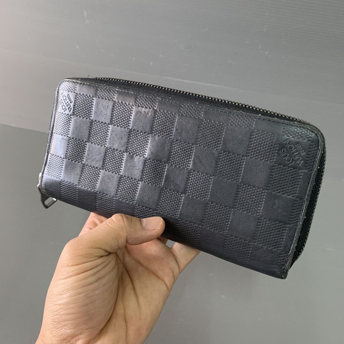 Louis Vuitton Louis Vuitton Leather Zipper Wallet Size ONE SIZE - 1 Thumbnail