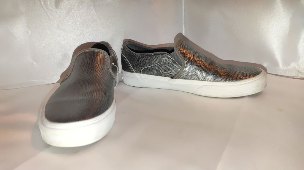 Vans VANS Classic Slip Ons in Metallic Silver Size 8 Size US 8 / IT 38 - 5 Thumbnail