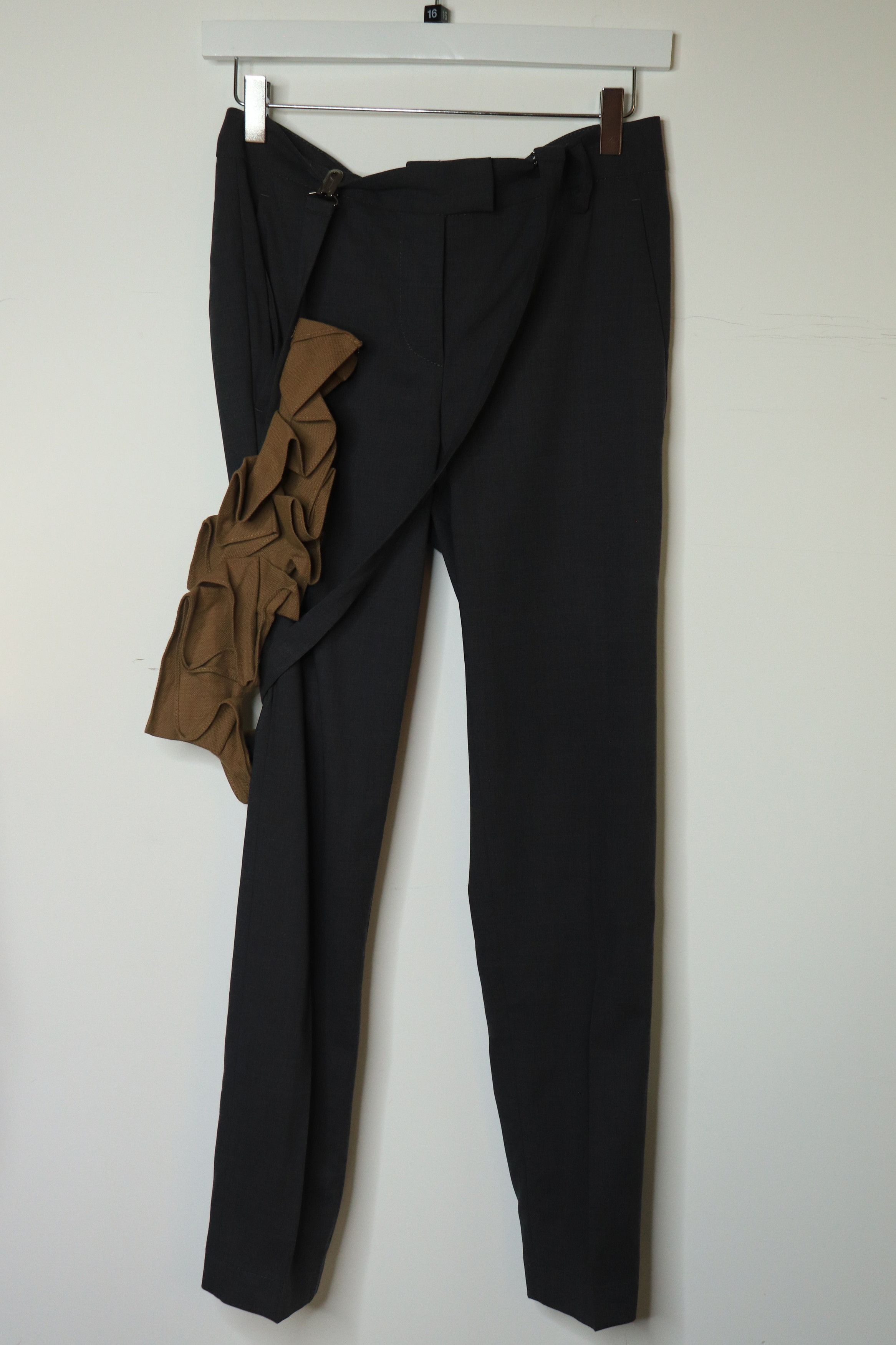 Brunello Cucinelli Dark grey wool trousers with suspenders - UK 6 Size 26" / US 2 / IT 38 - 1 Thumbnail