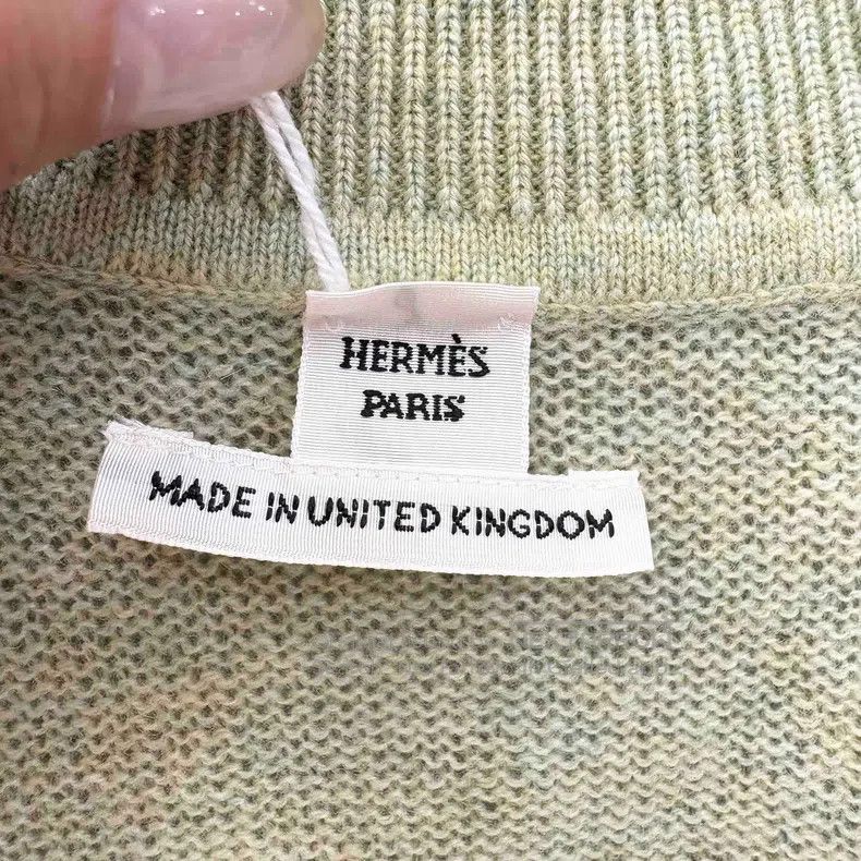 Hermes Hermes Cashmere Green Top, V Neck Long Sleeve Knit Size XS / US 0-2 / IT 36-38 - 3 Thumbnail