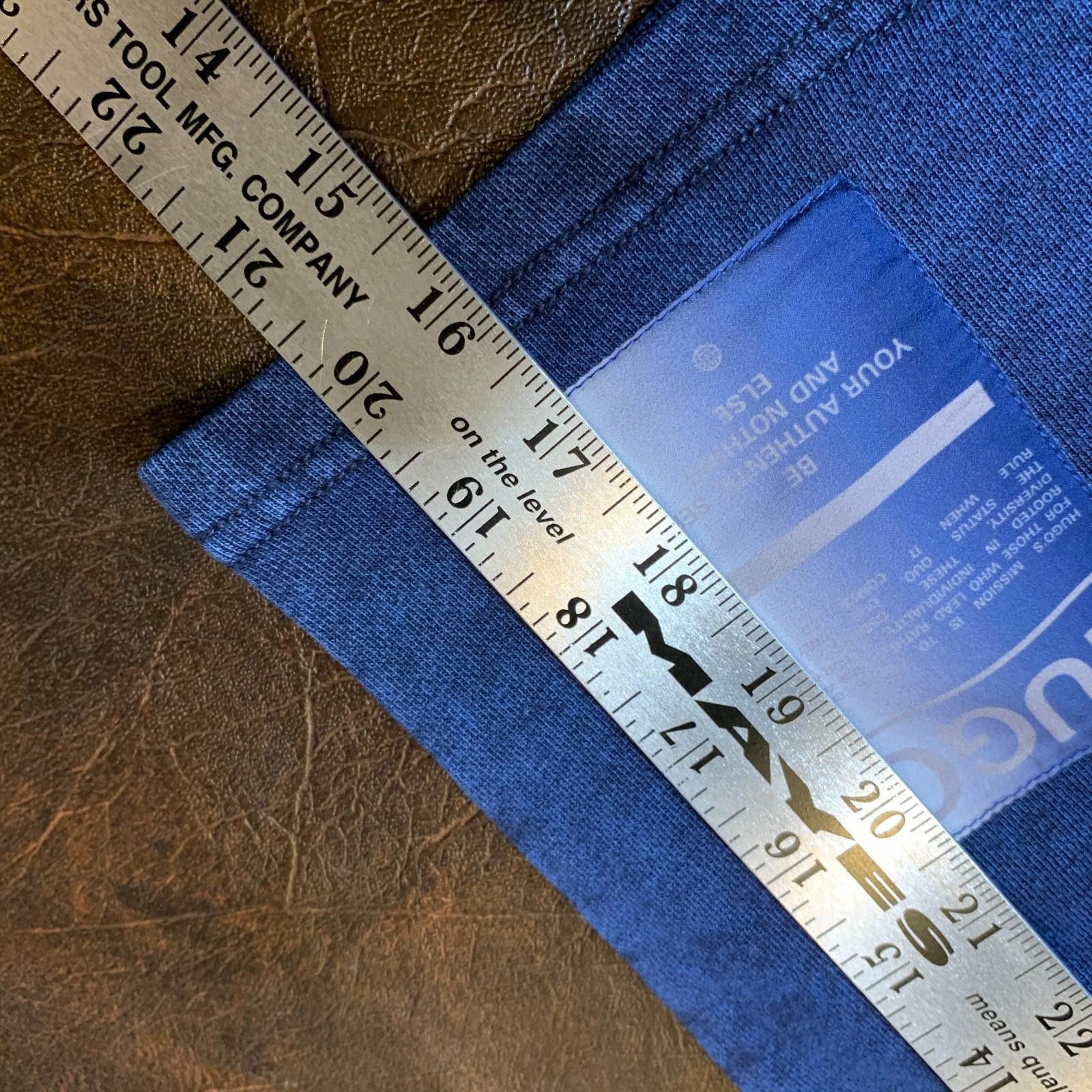 Hugo Boss RARE! MENS Hugo Boss Logo Indigo Dye Shorts Sz. Med (332) Size US 32 / EU 48 - 9 Thumbnail