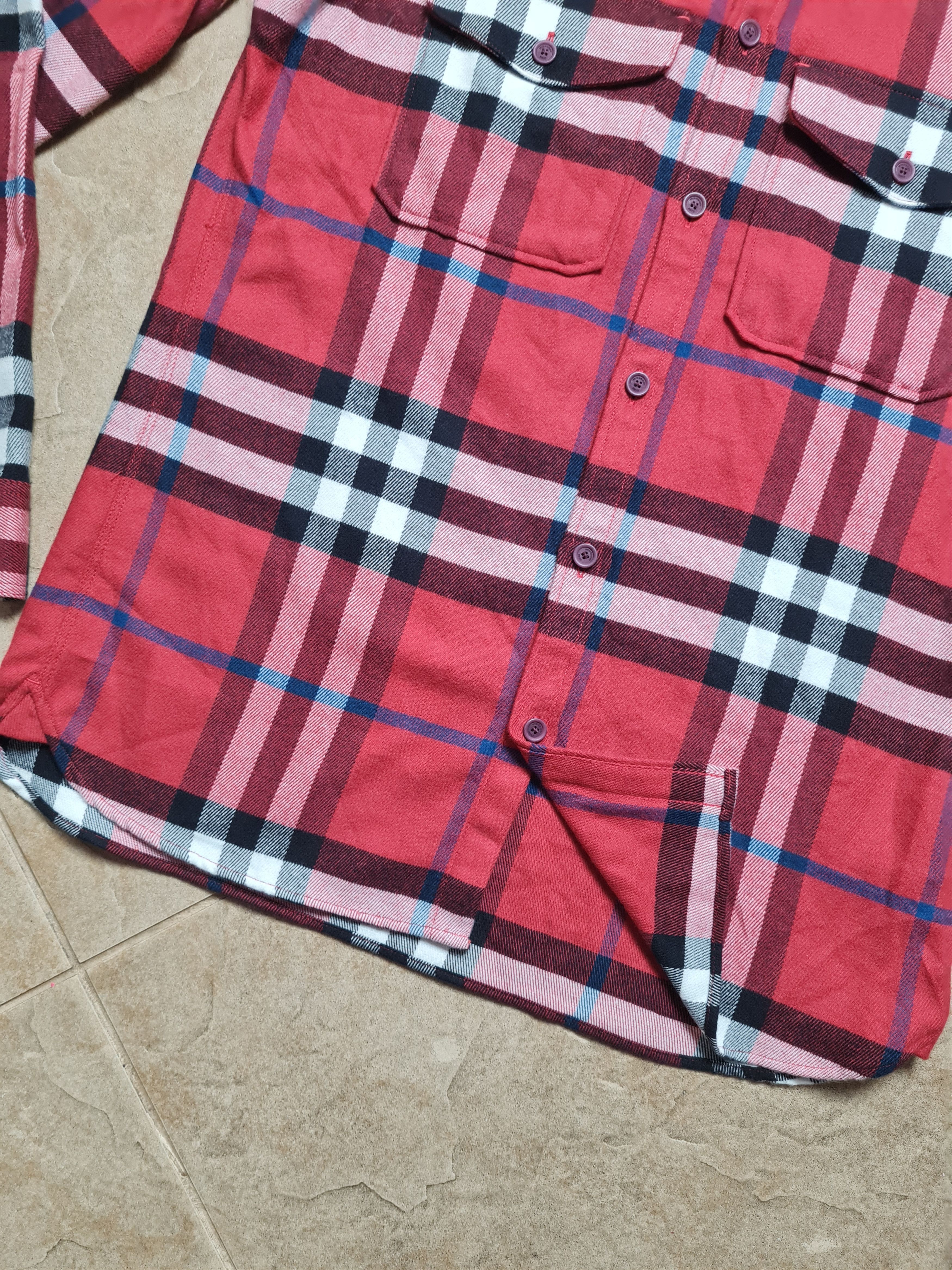 Burberry Burberry Nova Check Flannel Shirt Red Plaid Mens Button Up Size US M / EU 48-50 / 2 - 4 Thumbnail